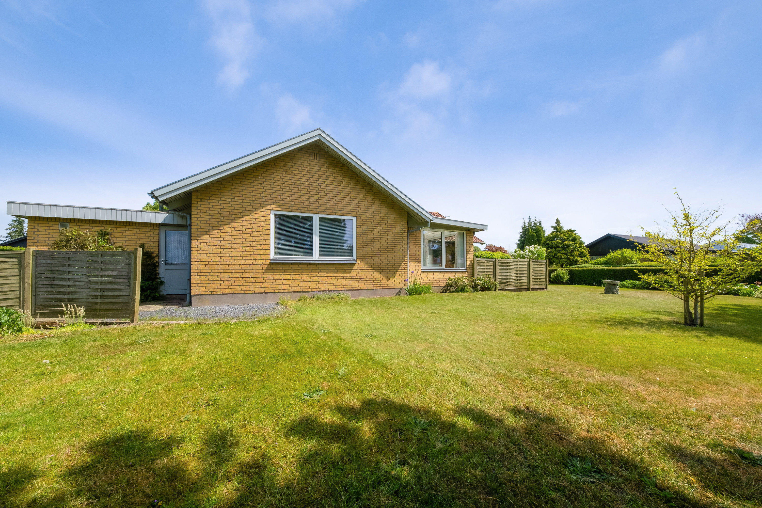 Fremhævet have billede i fuldskærmstilstand. Billede af Broholmvej 1, Allested-Vejle, 5672 Broby