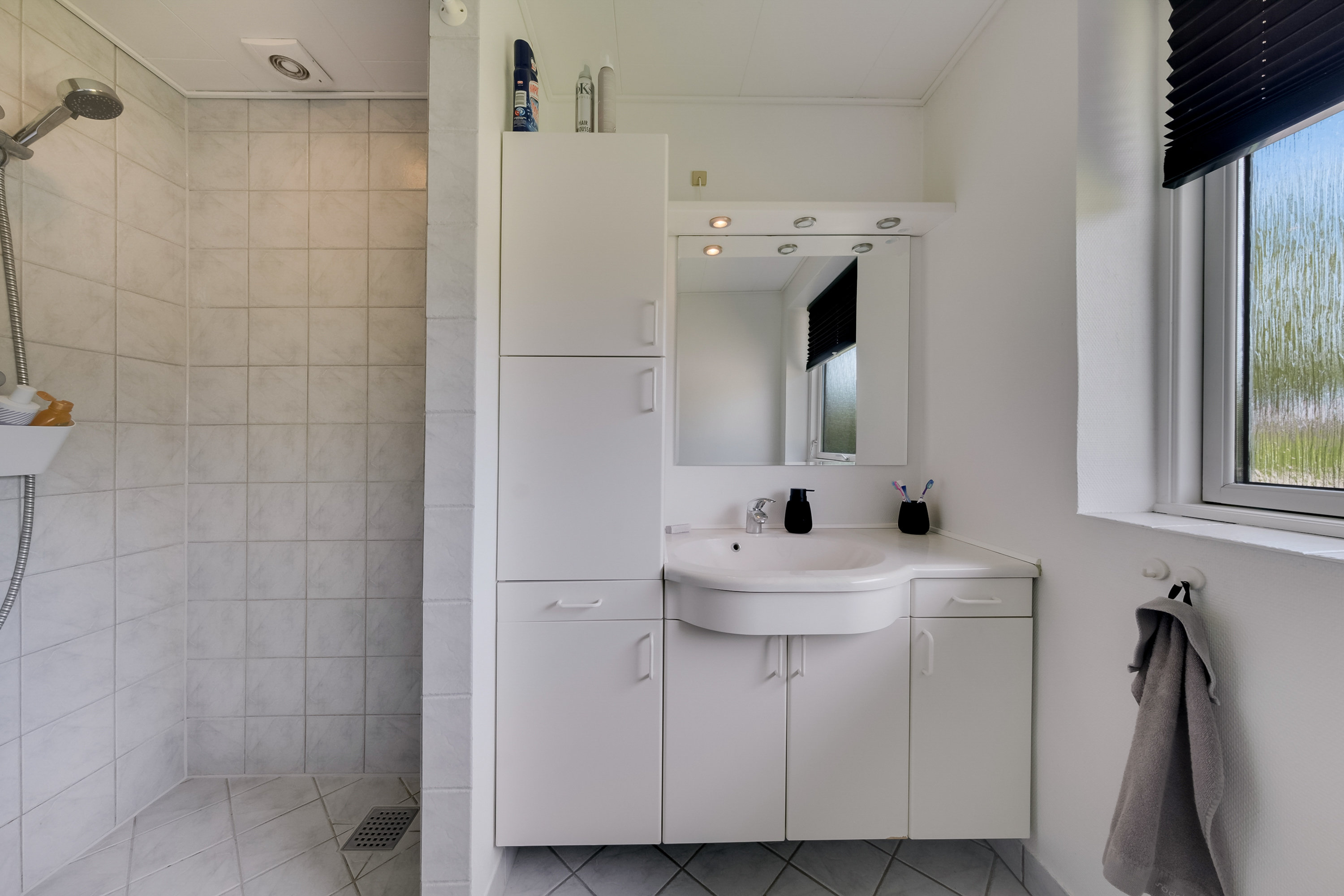 Fremhævet badeværelse billede i fuldskærmstilstand. Billede af Broholmvej 1, Allested-Vejle, 5672 Broby