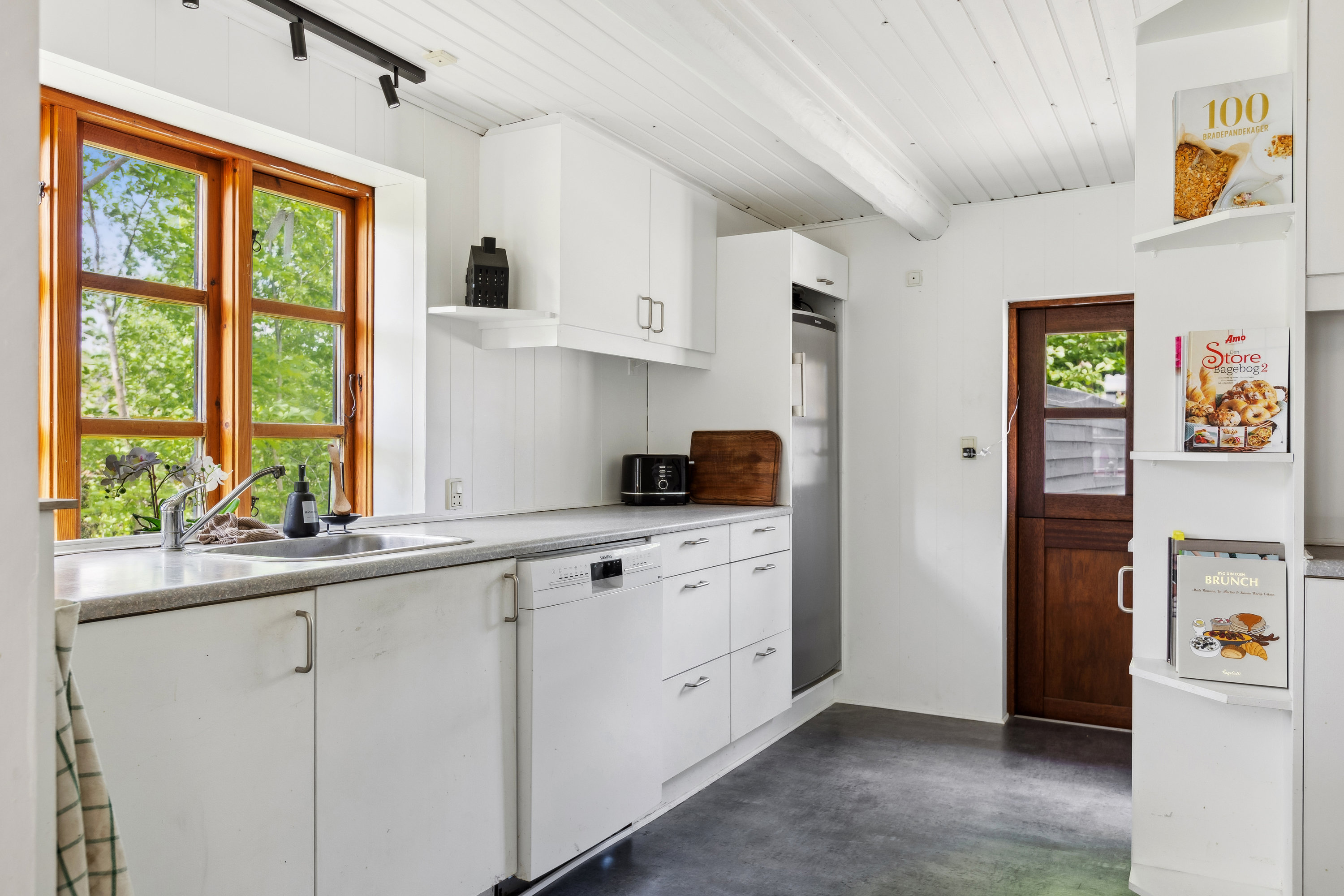 Fremhævet køkken billede i fuldskærmstilstand. Billede af Lamdrupvej 7, 5854 Gislev