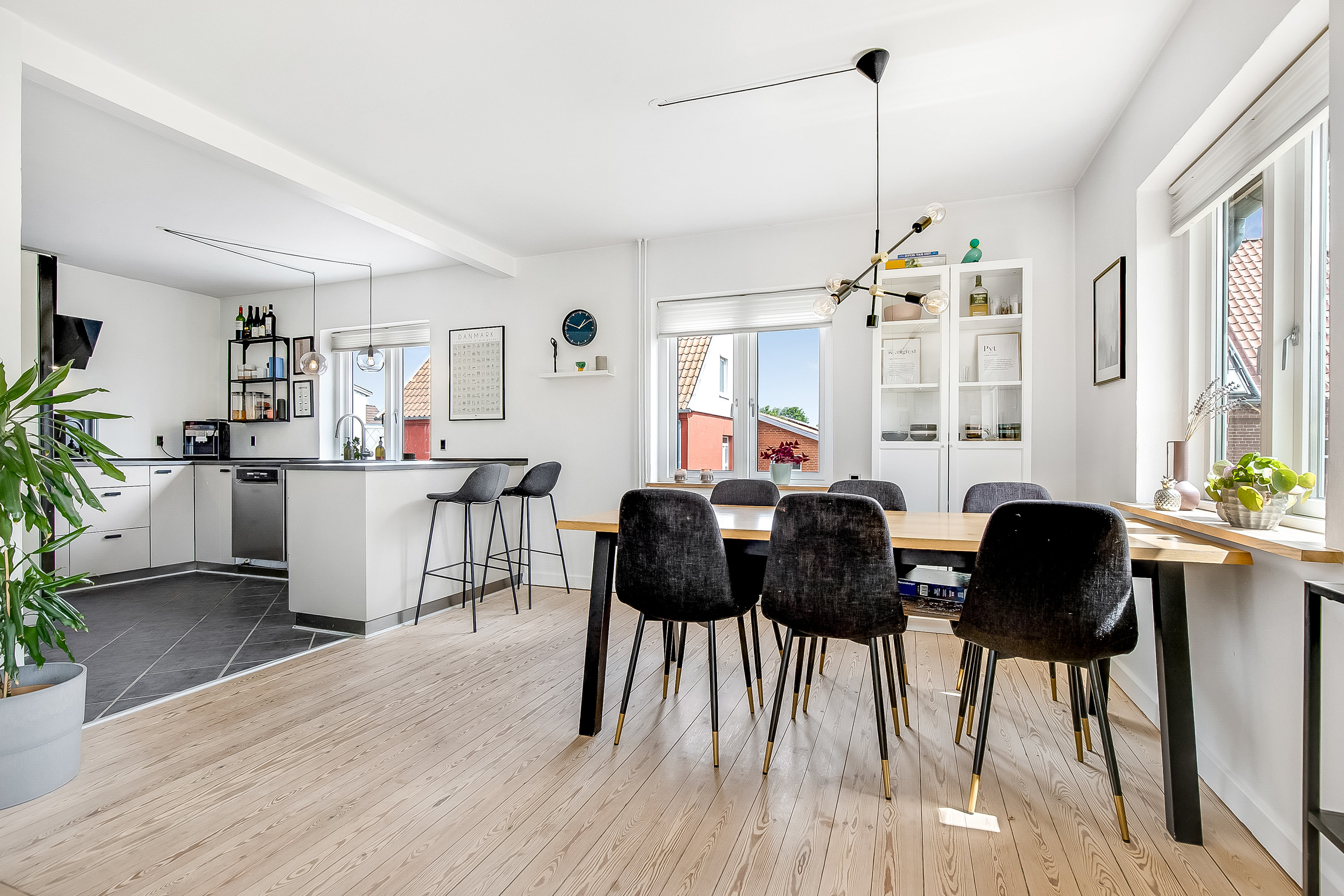 Fremhævet alrum/køkken billede i fuldskærmstilstand. Billede af Vinkelvej 3, Pjedsted, 7000 Fredericia