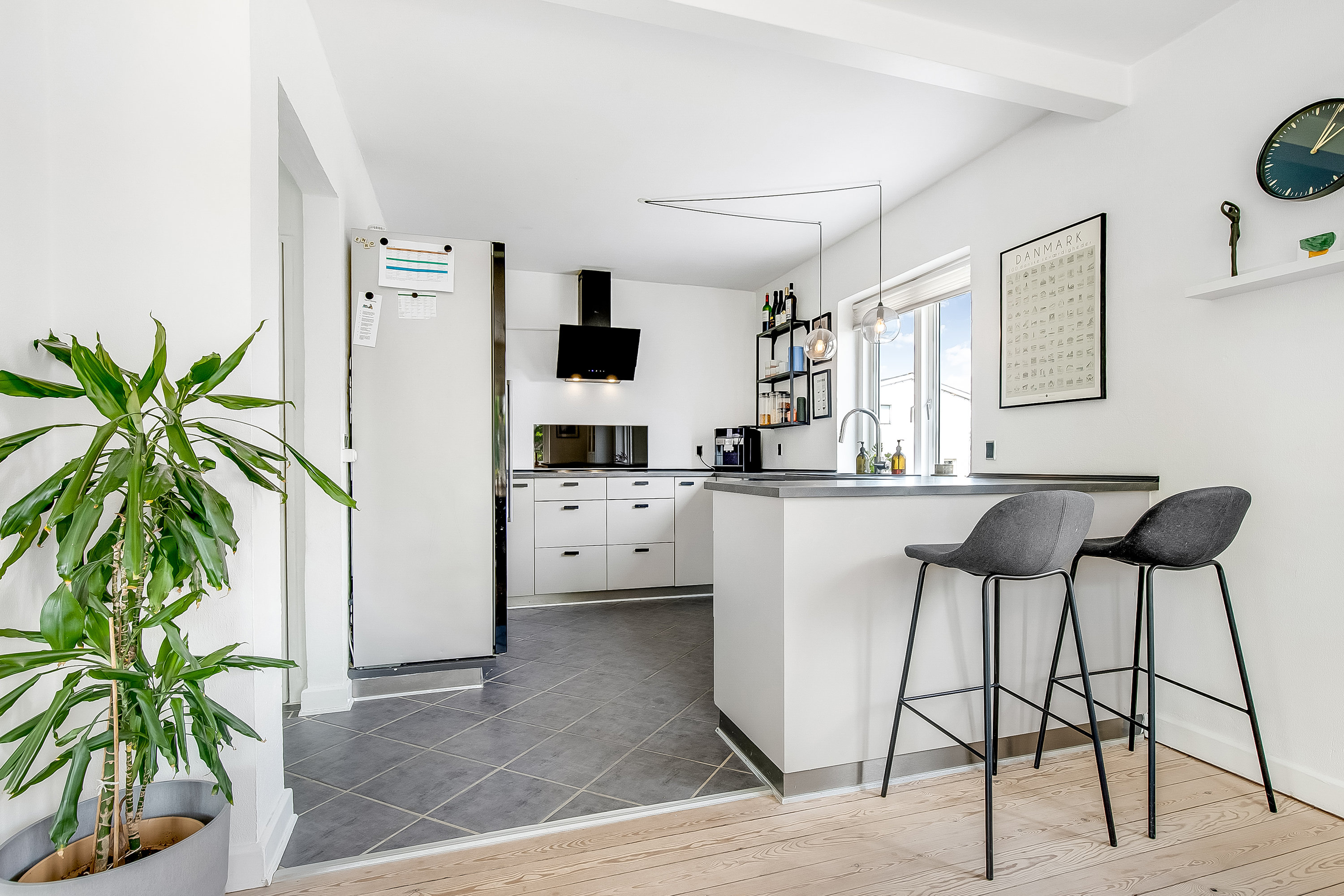 Fremhævet køkken/alrum billede i fuldskærmstilstand. Billede af Vinkelvej 3, Pjedsted, 7000 Fredericia