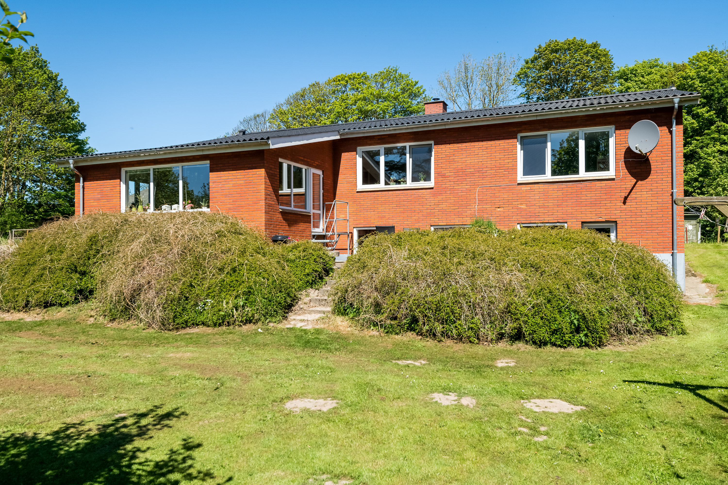 Fremhævet  billede i fuldskærmstilstand. Billede af Møllegårdsvej 2, 9750 Østervrå