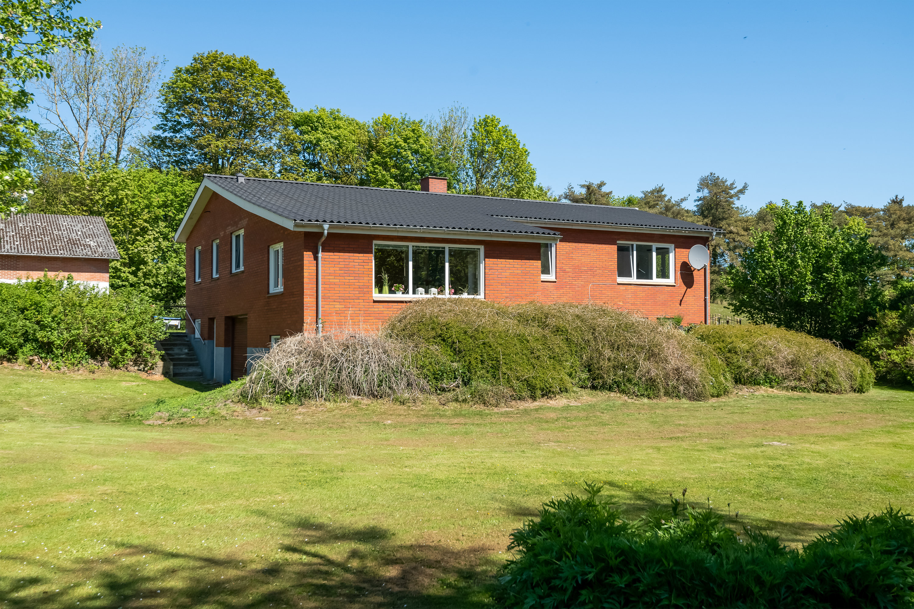 Fremhævet  billede i fuldskærmstilstand. Billede af Møllegårdsvej 2, 9750 Østervrå