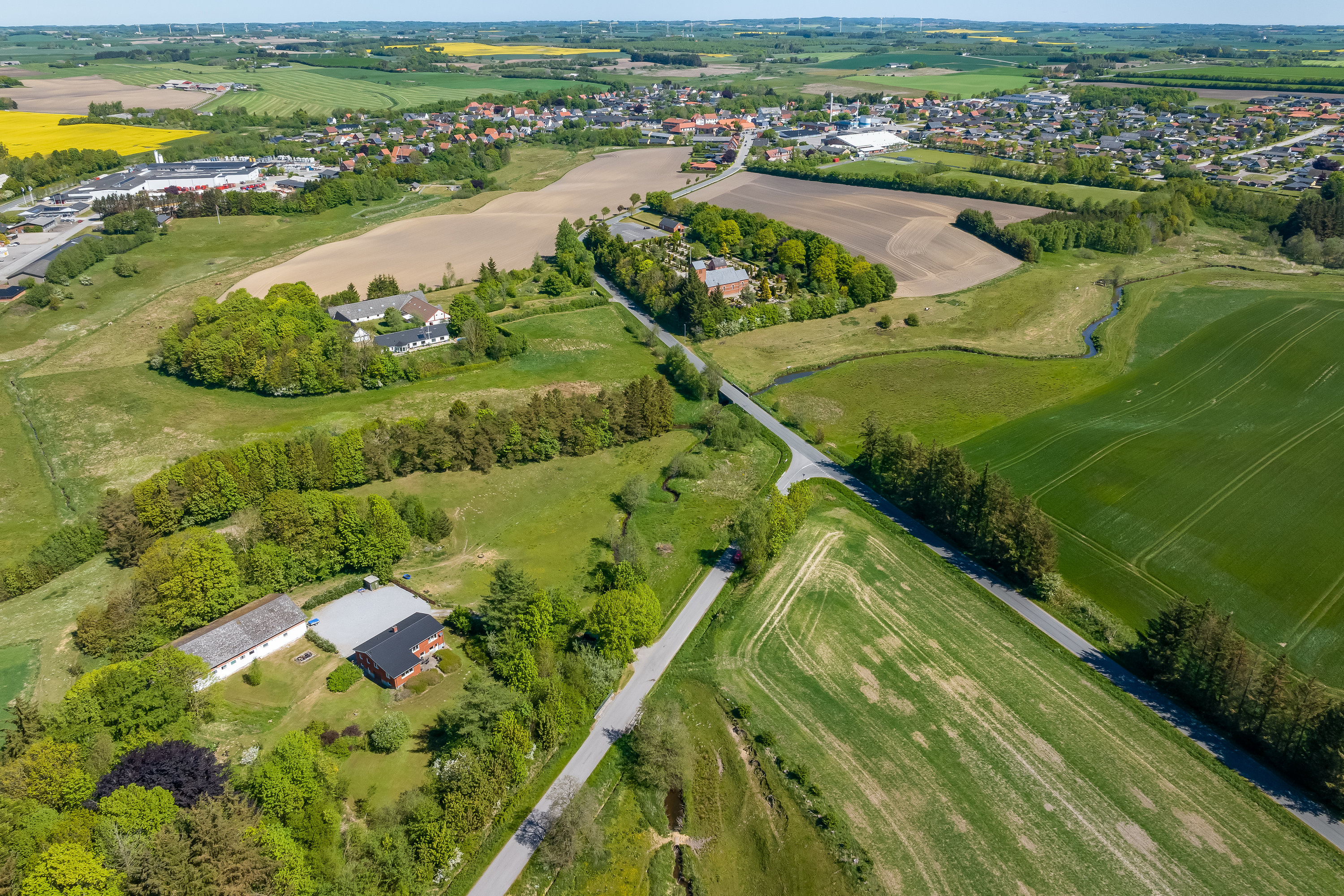 Fremhævet  billede i fuldskærmstilstand. Billede af Møllegårdsvej 2, 9750 Østervrå