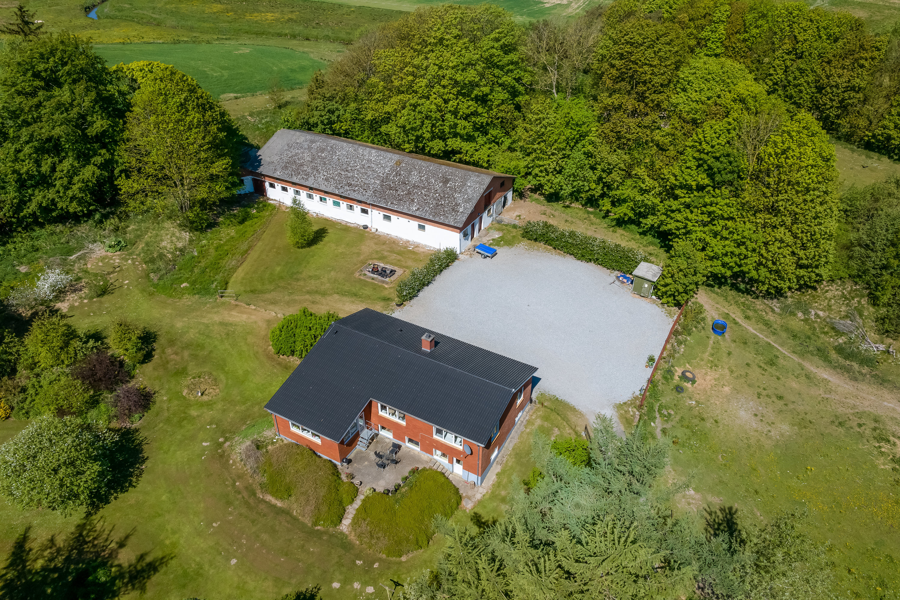 Landejendom på Møllegårdsvej 2, 9750 Østervrå