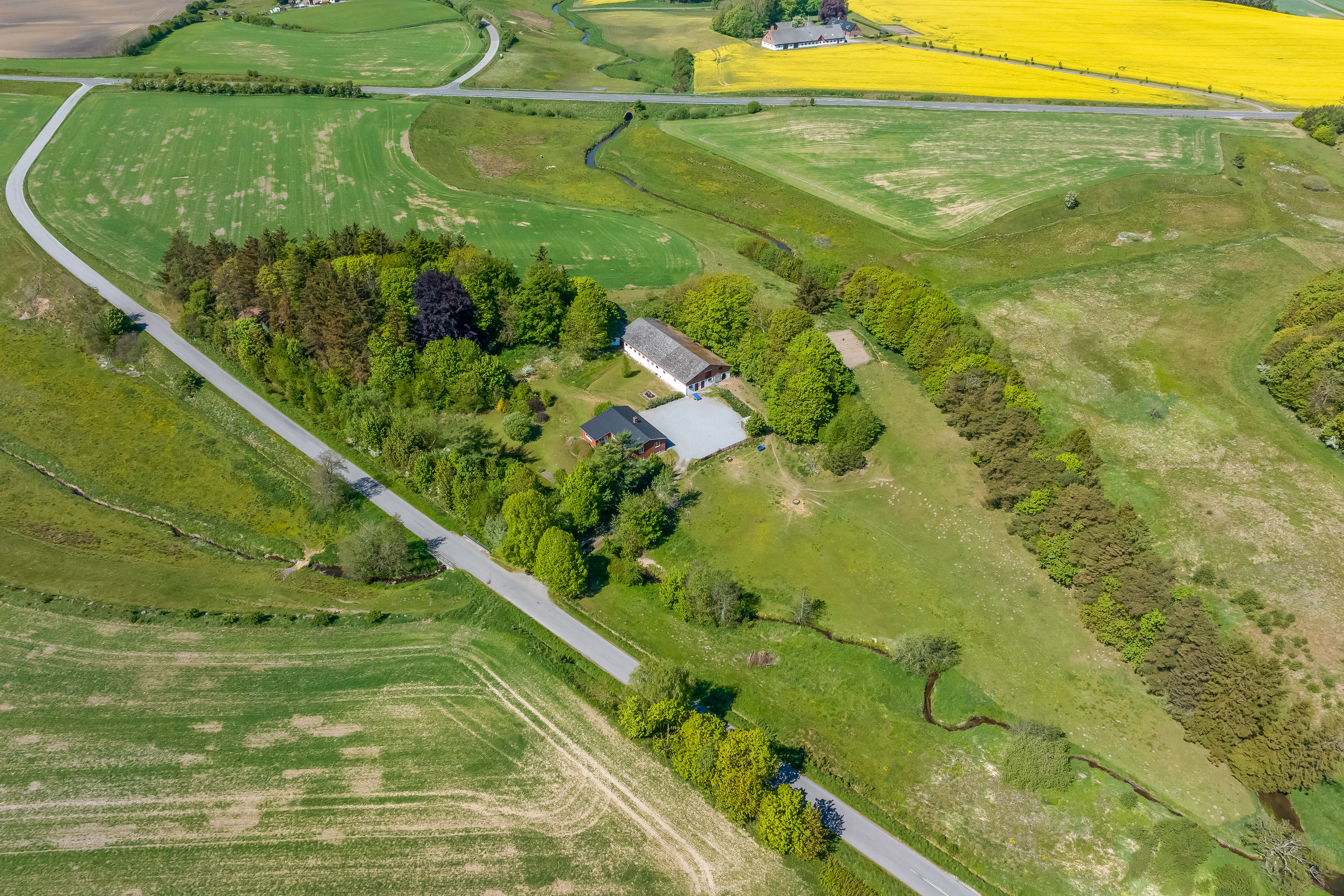 Fremhævet  billede i fuldskærmstilstand. Billede af Møllegårdsvej 2, 9750 Østervrå