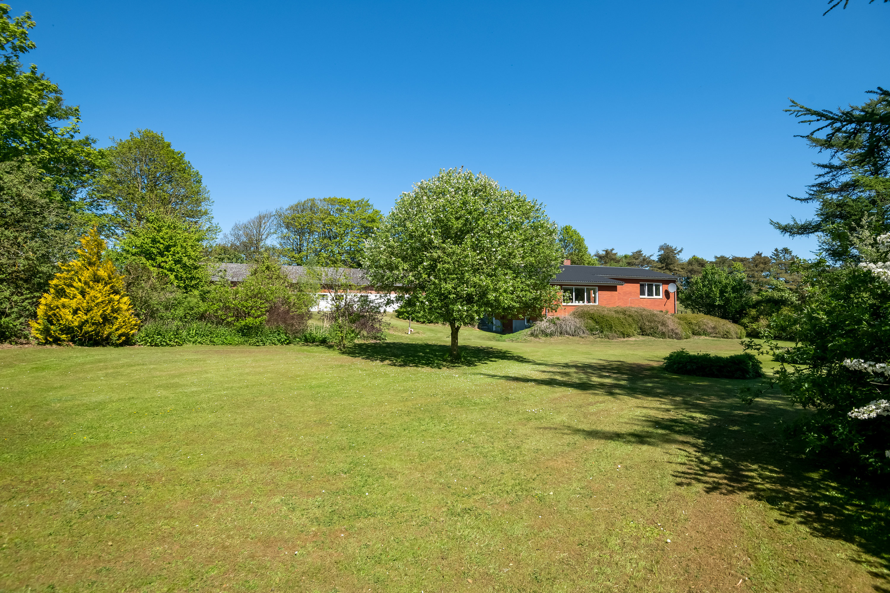 Fremhævet  billede i fuldskærmstilstand. Billede af Møllegårdsvej 2, 9750 Østervrå