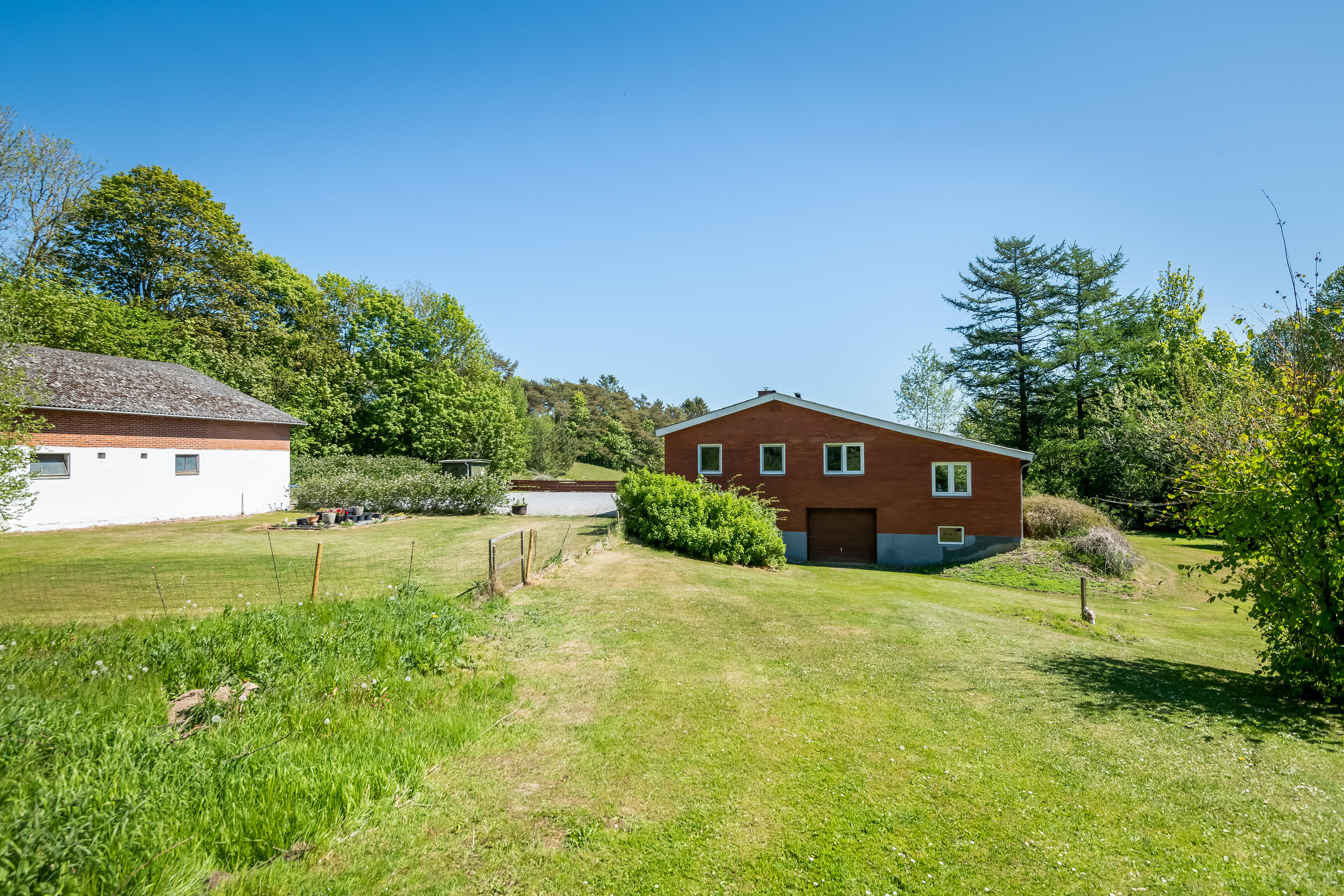 Fremhævet  billede i fuldskærmstilstand. Billede af Møllegårdsvej 2, 9750 Østervrå