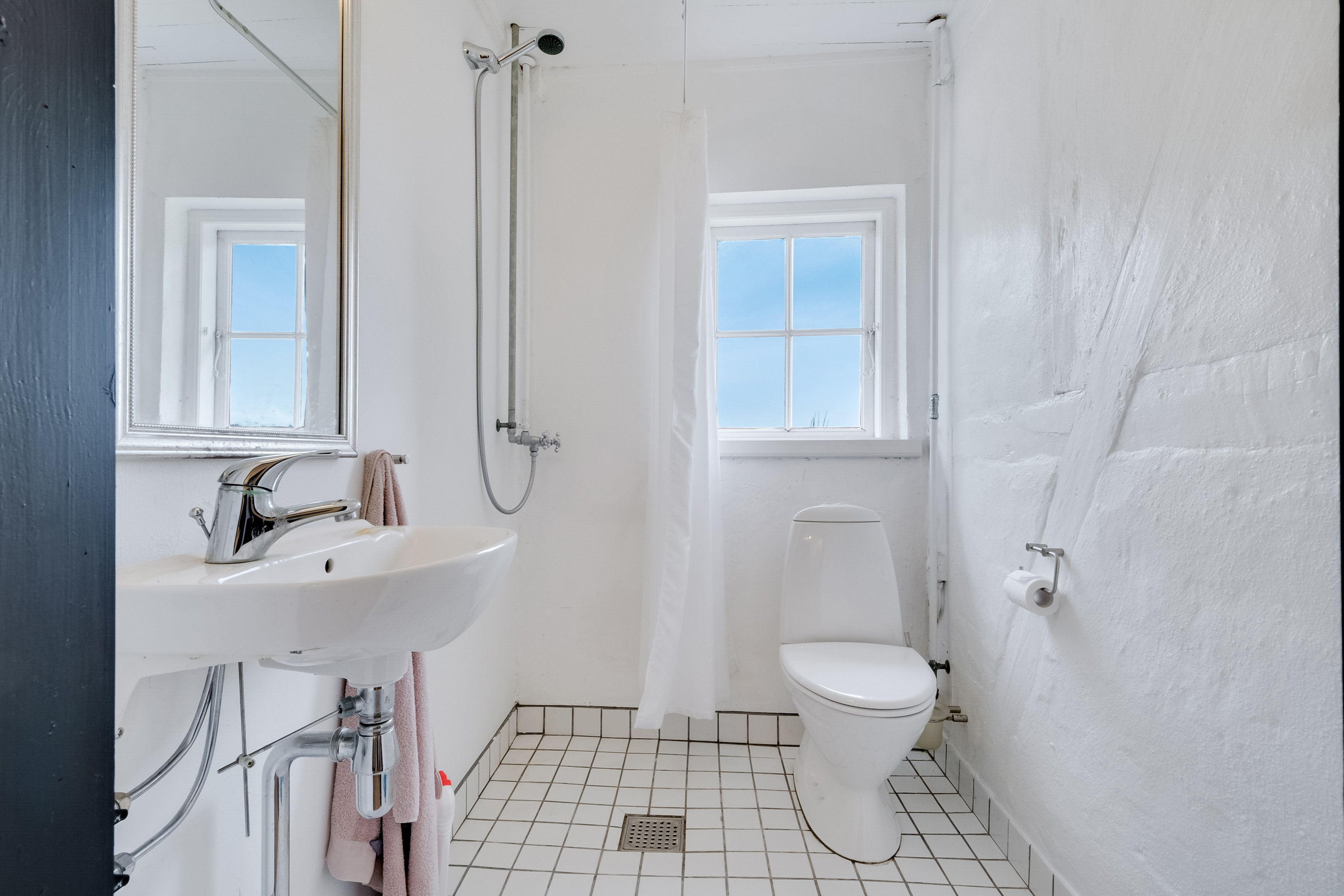 Fremhævet badeværelse billede i fuldskærmstilstand. Billede af Grave Banke 7, Strandby Mk, 5683 Haarby