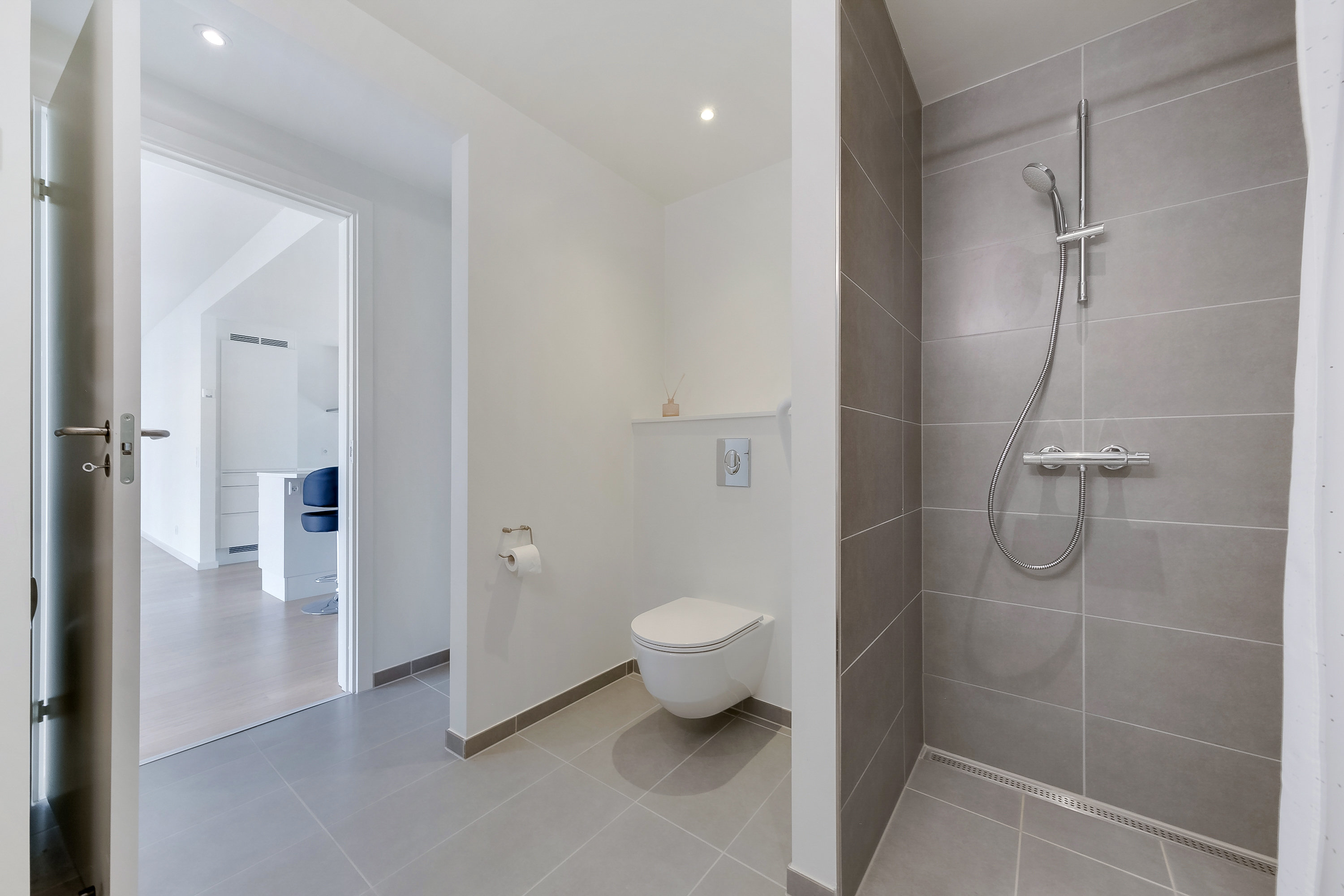 Fremhævet badeværelse billede i fuldskærmstilstand. Billede af Ved Klinten 23, st.. tv., 5800 Nyborg