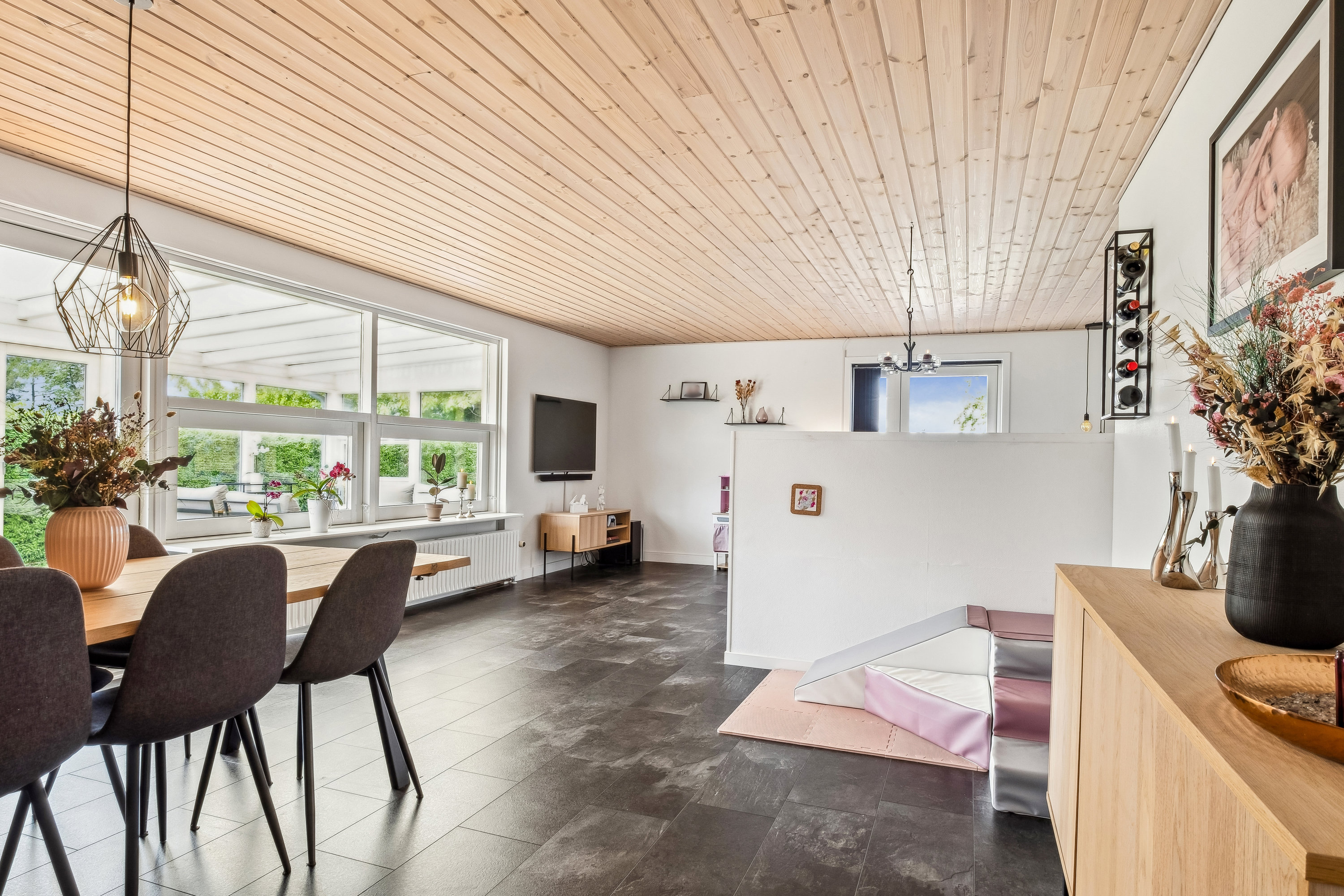 Fremhævet stue billede i fuldskærmstilstand. Billede af Majalle 18, Torsted, 8700 Horsens