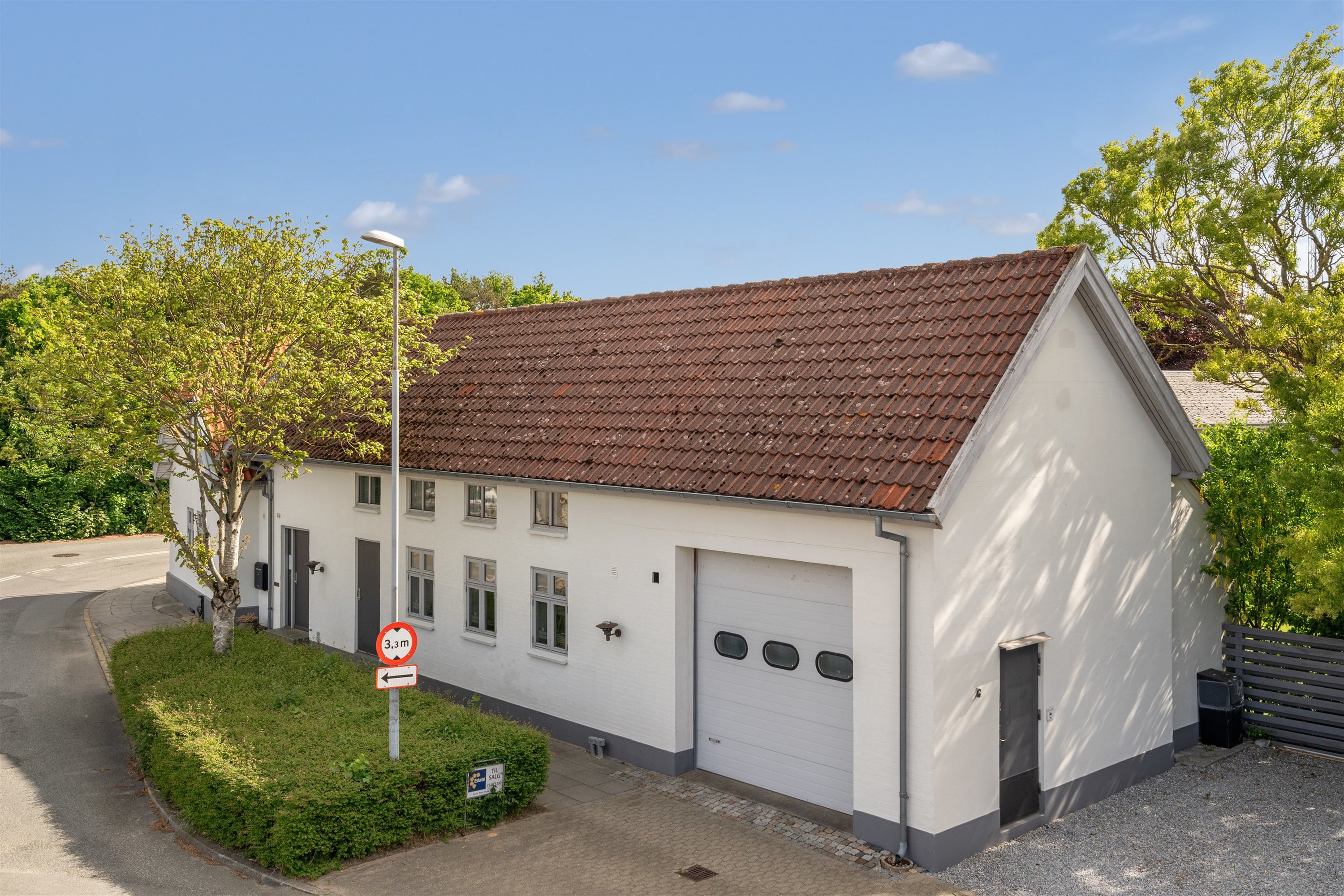 Fremhævet ejendommen billede i fuldskærmstilstand. Billede af Tjæreborg Stationsvej 1, 6731 Tjæreborg