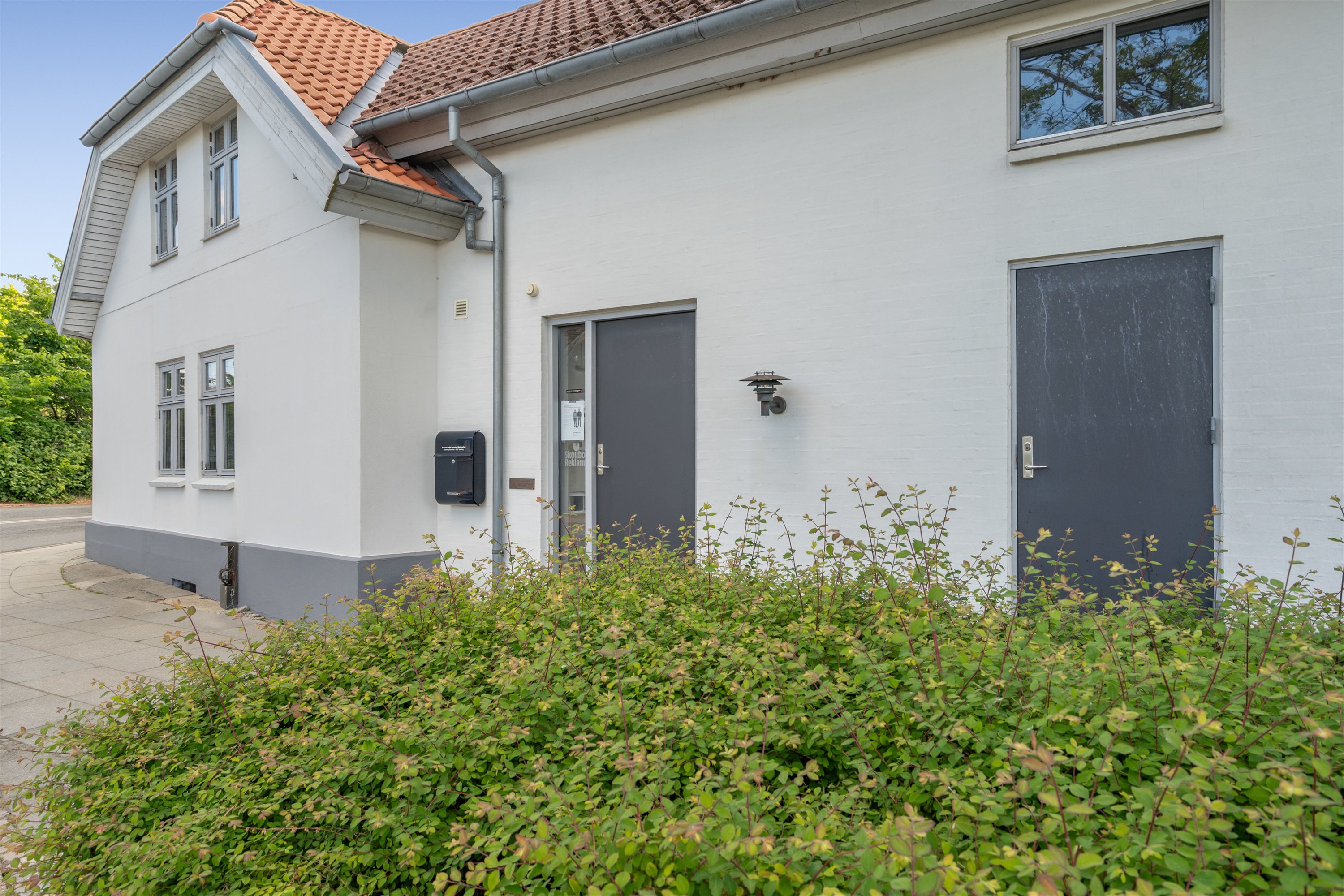 Fremhævet ejendommen billede i fuldskærmstilstand. Billede af Tjæreborg Stationsvej 1, 6731 Tjæreborg