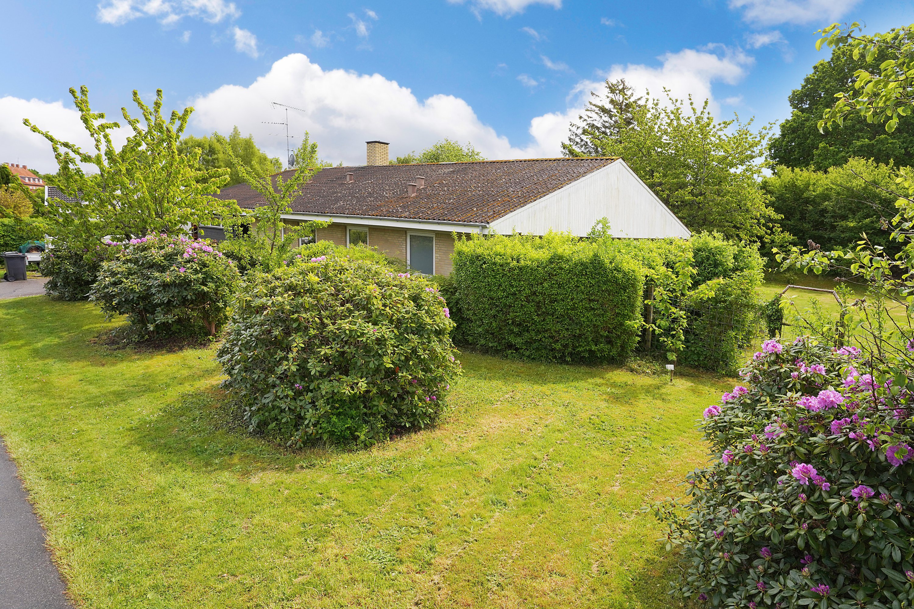 Fremhævet ejendommen billede i fuldskærmstilstand. Billede af Slåenvangen 5, Munkerup, 3120 Dronningmølle