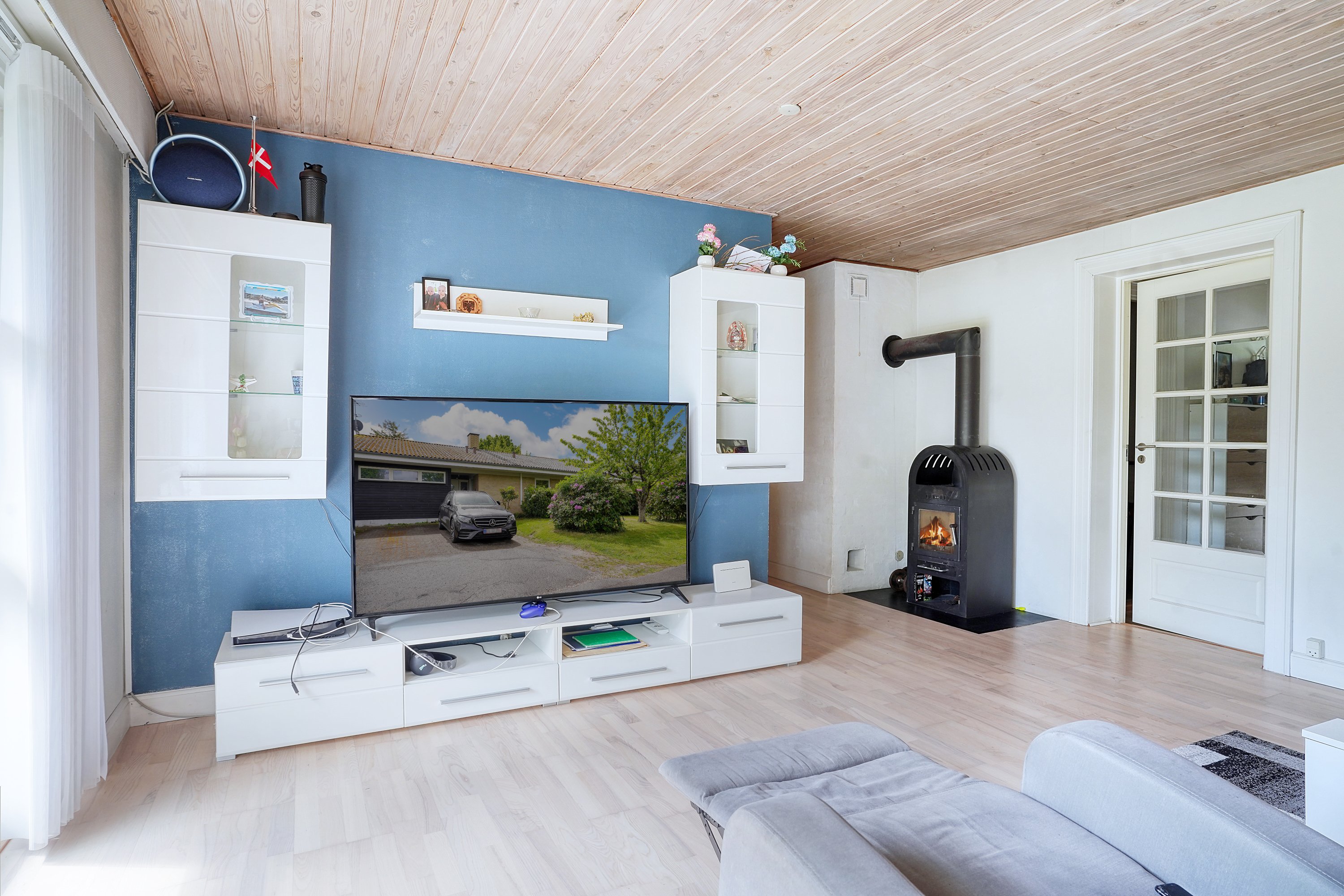 Miniaturebillede 2: stue. Billede af Slåenvangen 5, Munkerup, 3120 Dronningmølle