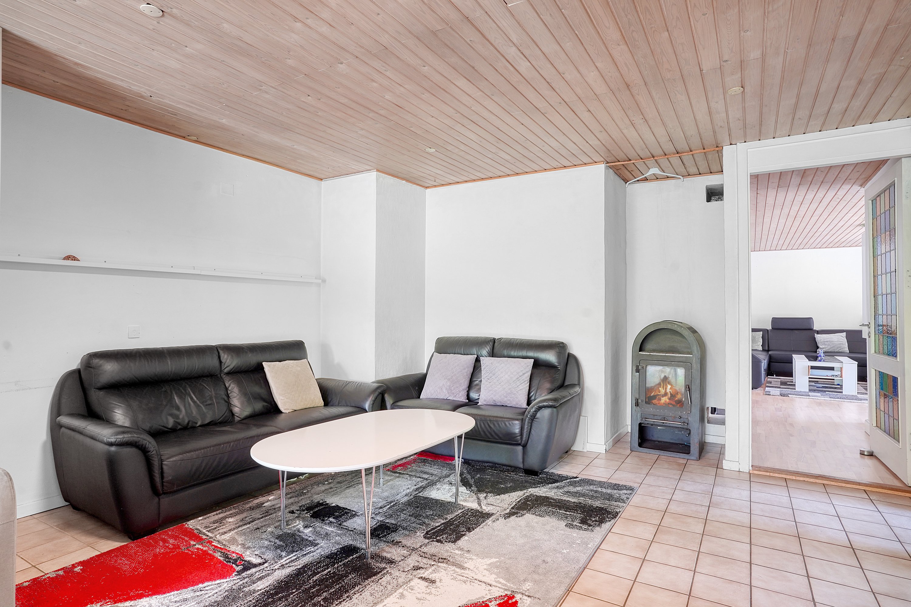 Fremhævet stue billede i fuldskærmstilstand. Billede af Slåenvangen 5, Munkerup, 3120 Dronningmølle