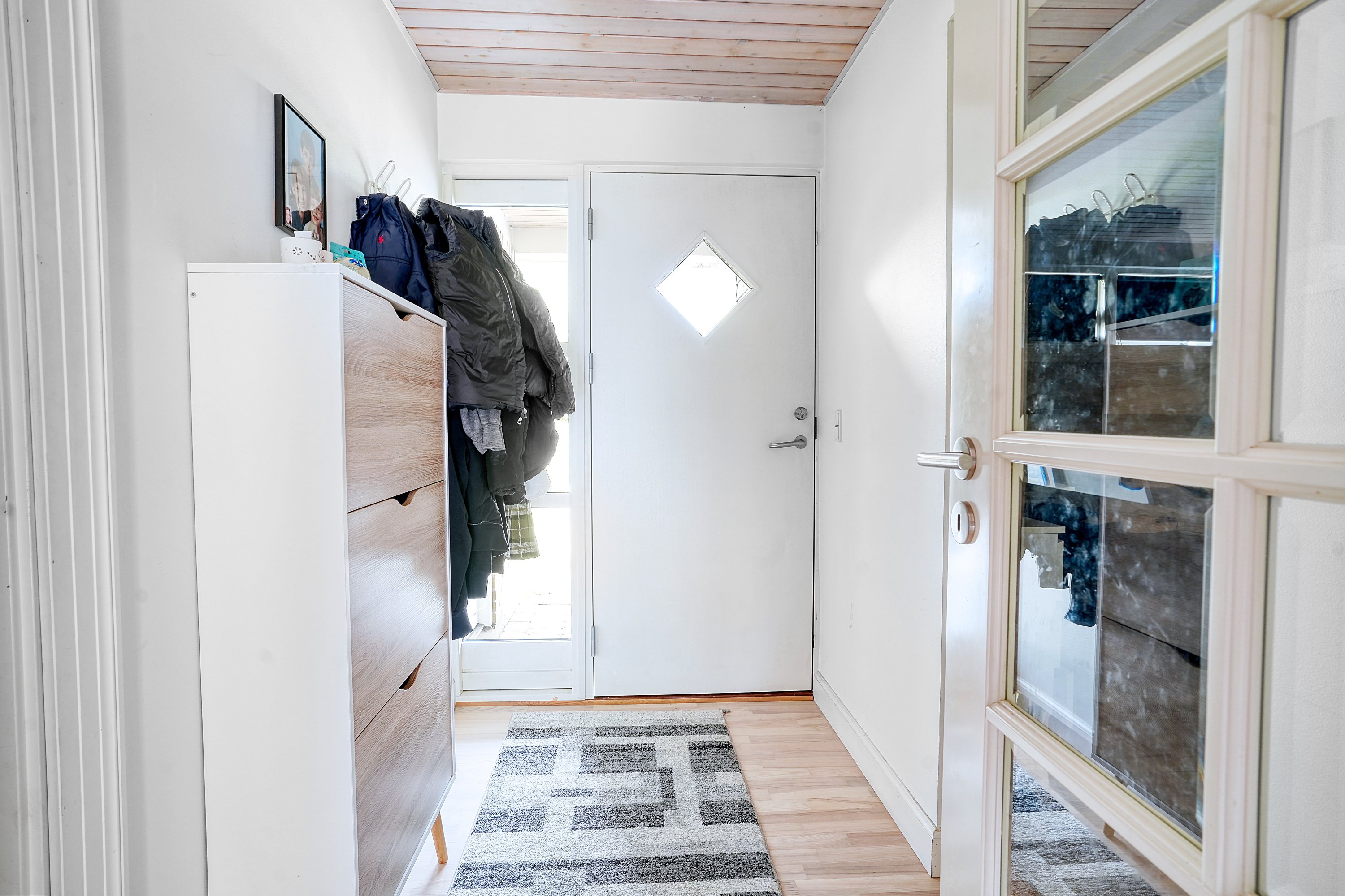 Fremhævet entré billede i fuldskærmstilstand. Billede af Slåenvangen 5, Munkerup, 3120 Dronningmølle