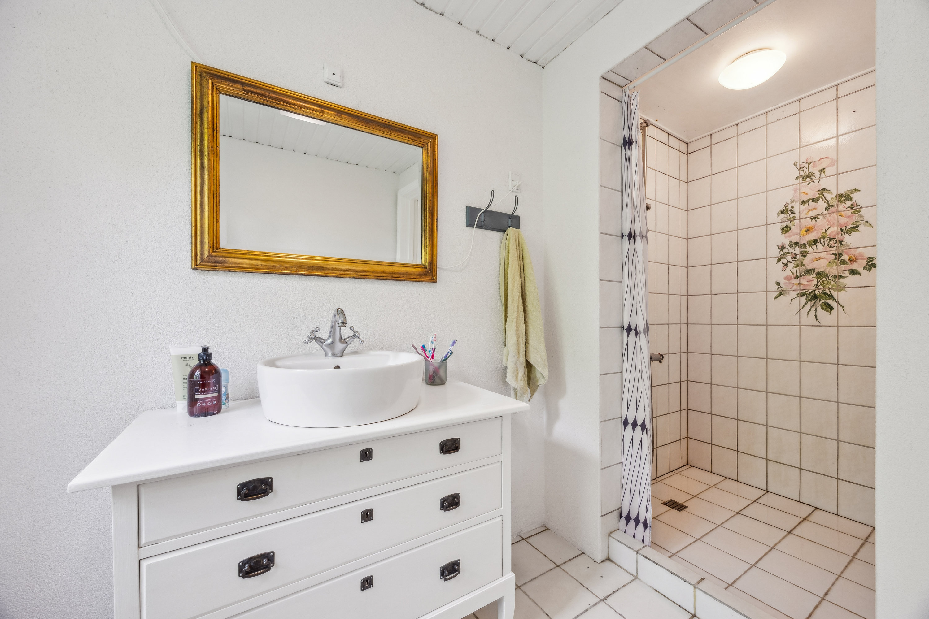 Fremhævet badeværelse billede i fuldskærmstilstand. Billede af Sønderødvej 29, Tågerup, 4291 Ruds Vedby