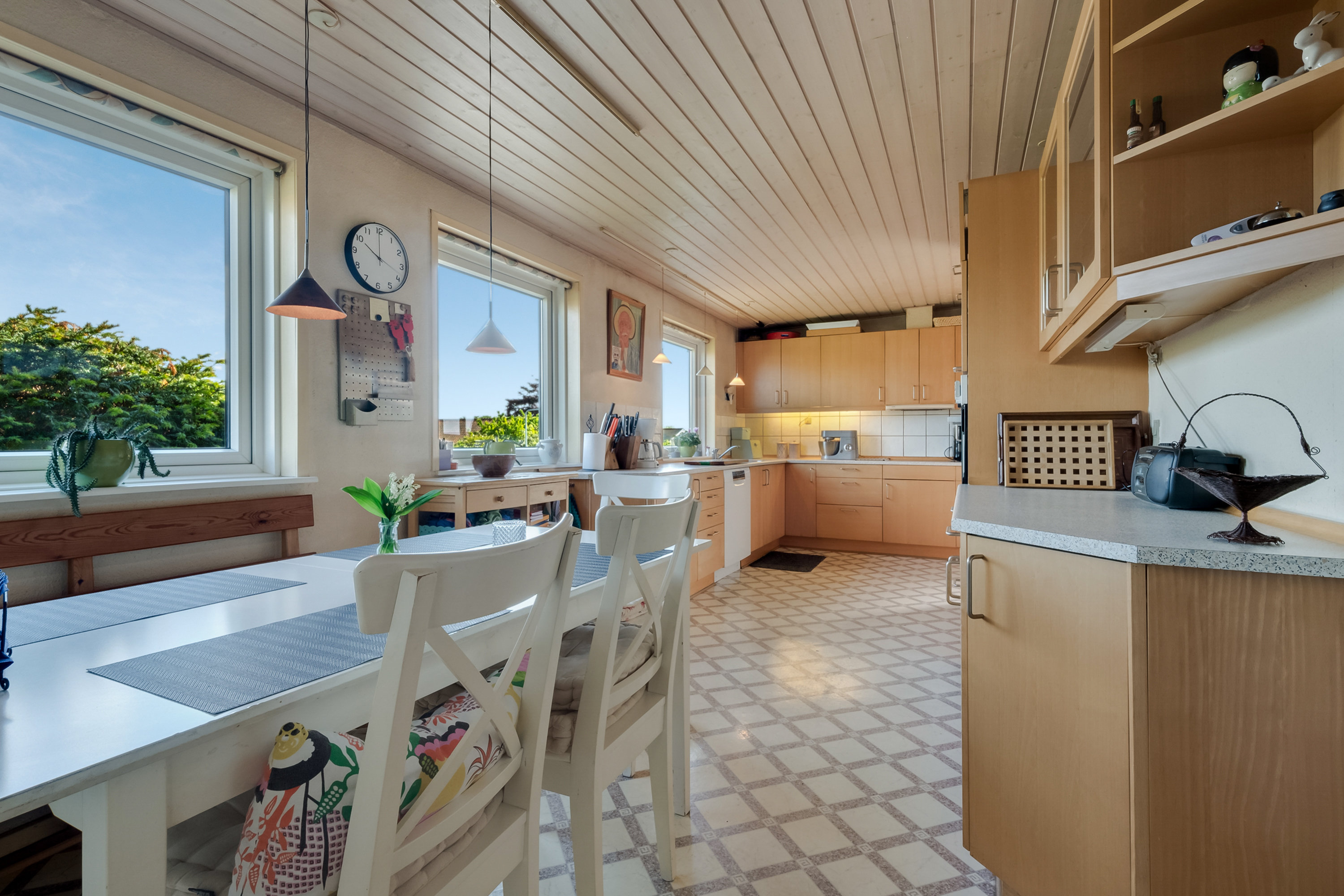 Fremhævet køkken billede i fuldskærmstilstand. Billede af Præstegyden 11, 5300 Kerteminde