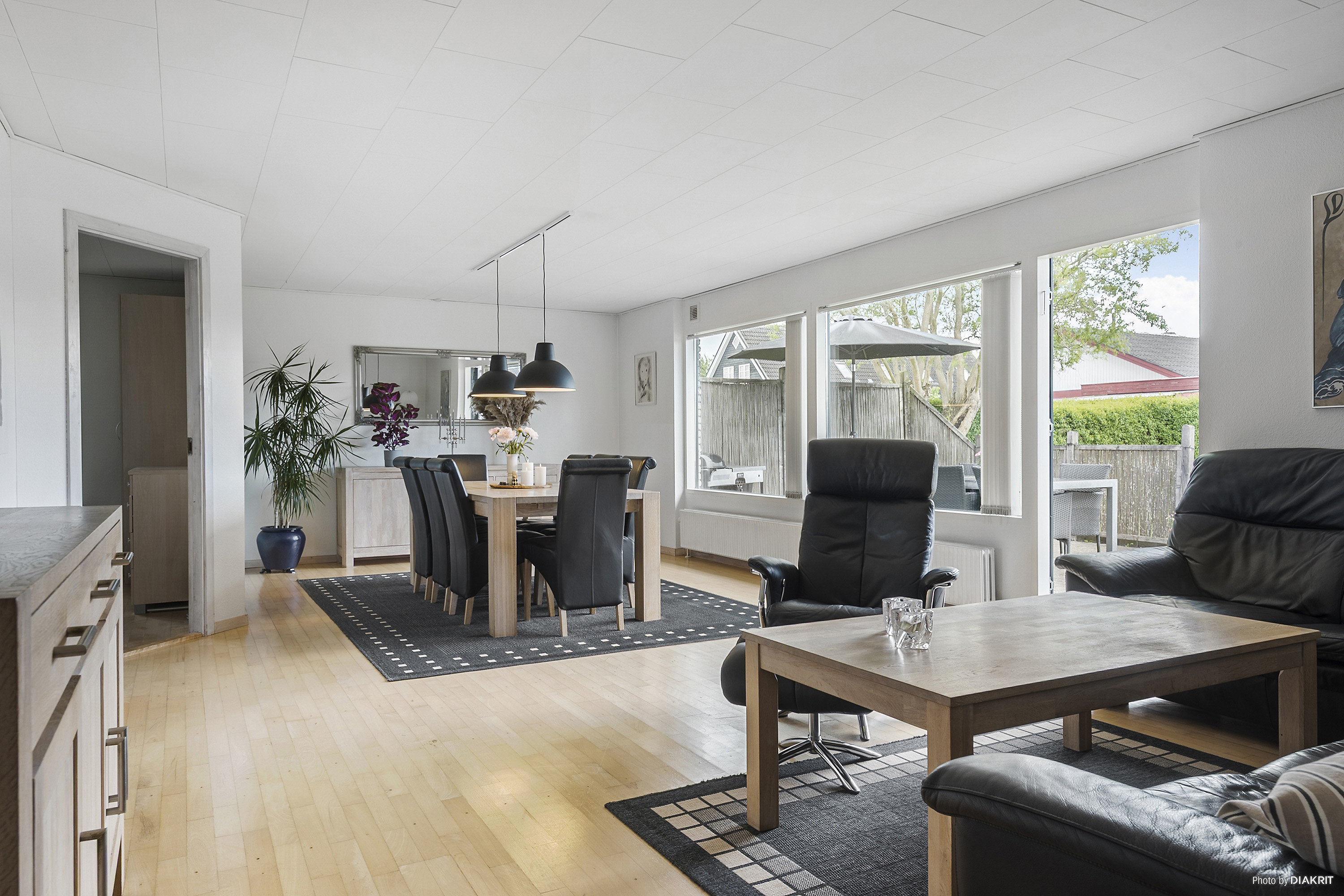 Fremhævet stue billede i fuldskærmstilstand. Billede af Engvangsvej 100, Strøby Egede, 4600 Køge