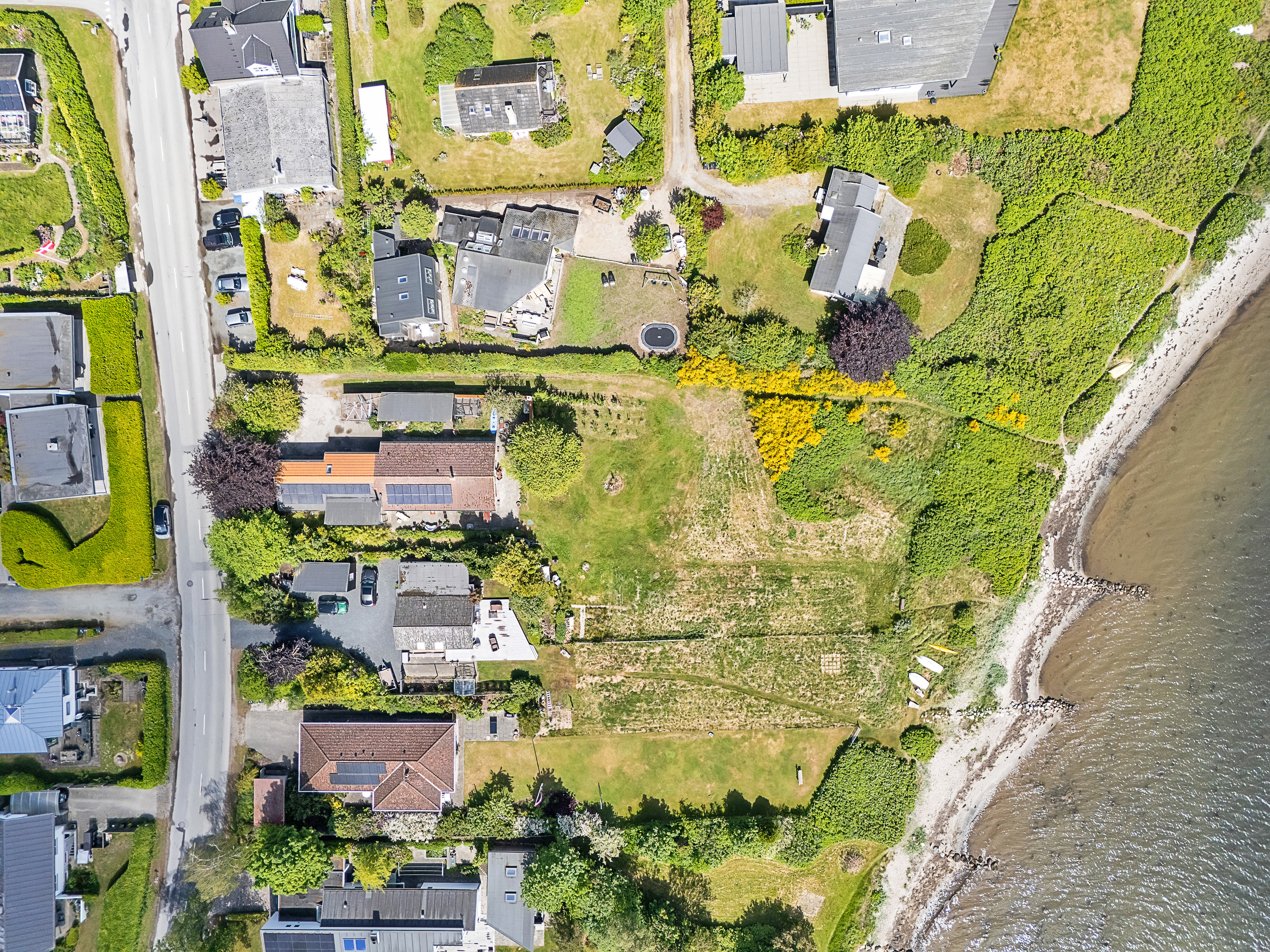 Fremhævet luftfoto billede i fuldskærmstilstand. Billede af Strandvangsvej 116, 8250 Egå