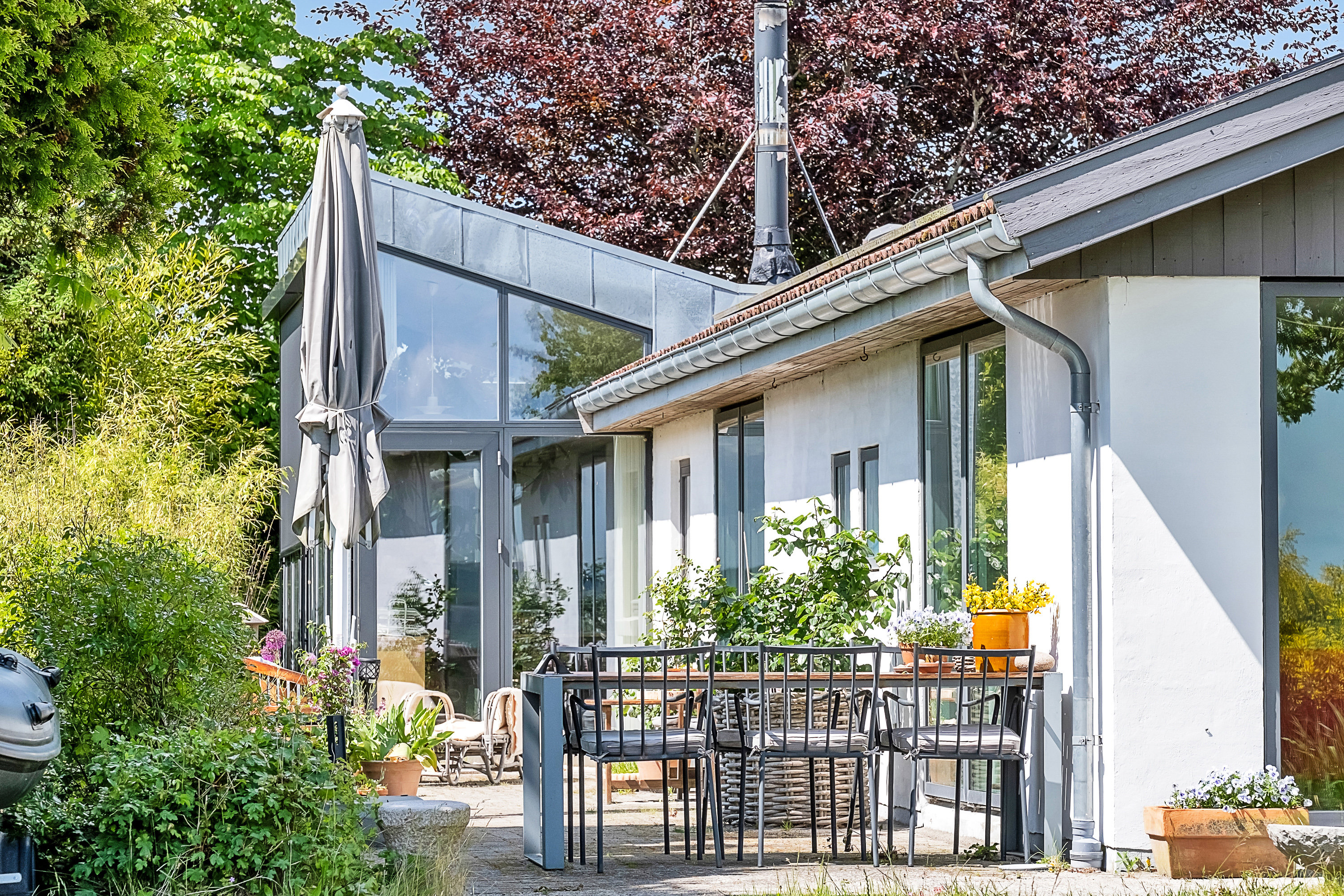 Fremhævet terrasse billede i fuldskærmstilstand. Billede af Strandvangsvej 116, 8250 Egå