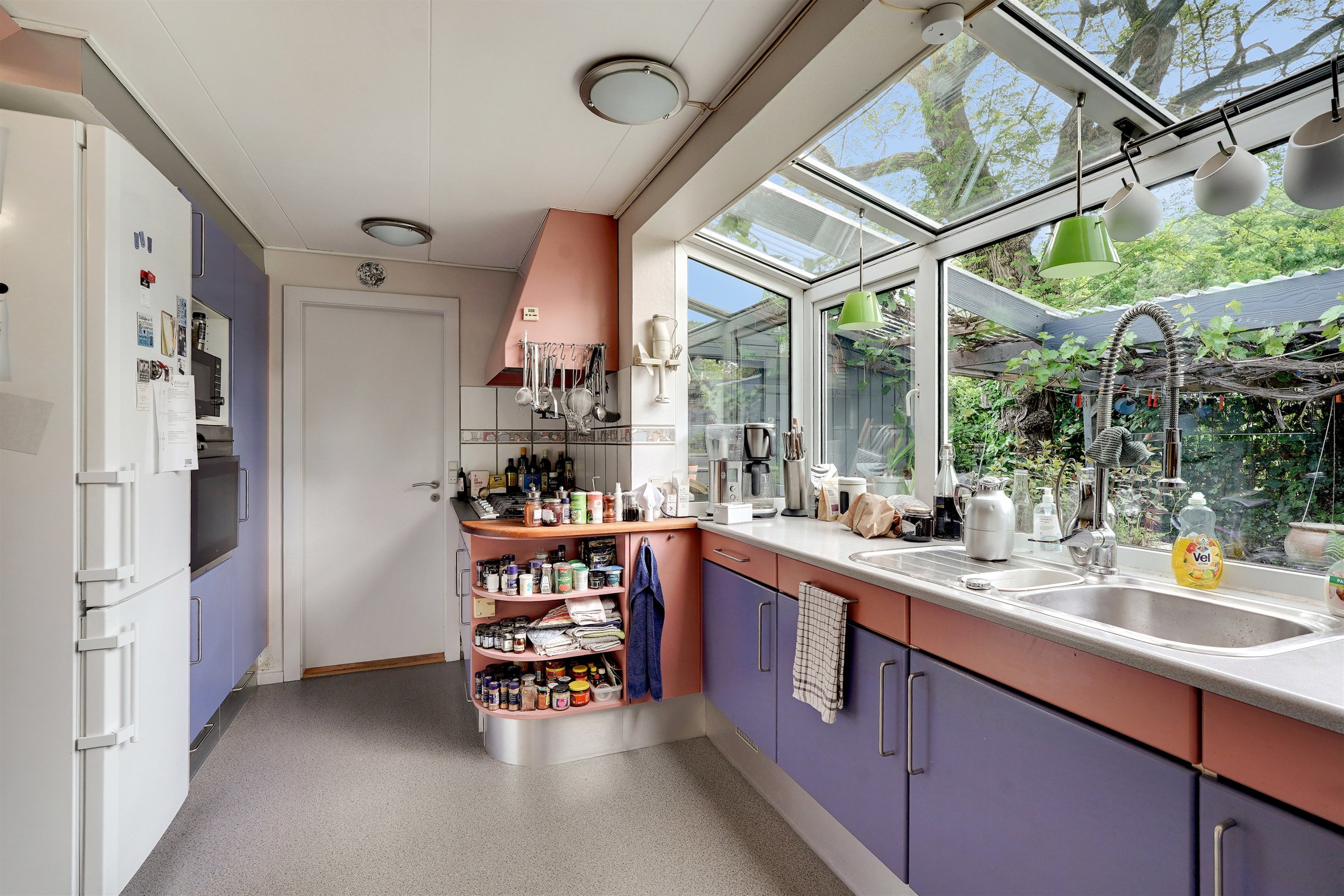 Fremhævet køkken alrum billede i fuldskærmstilstand. Billede af Bogfinkevej 25, 7190 Billund