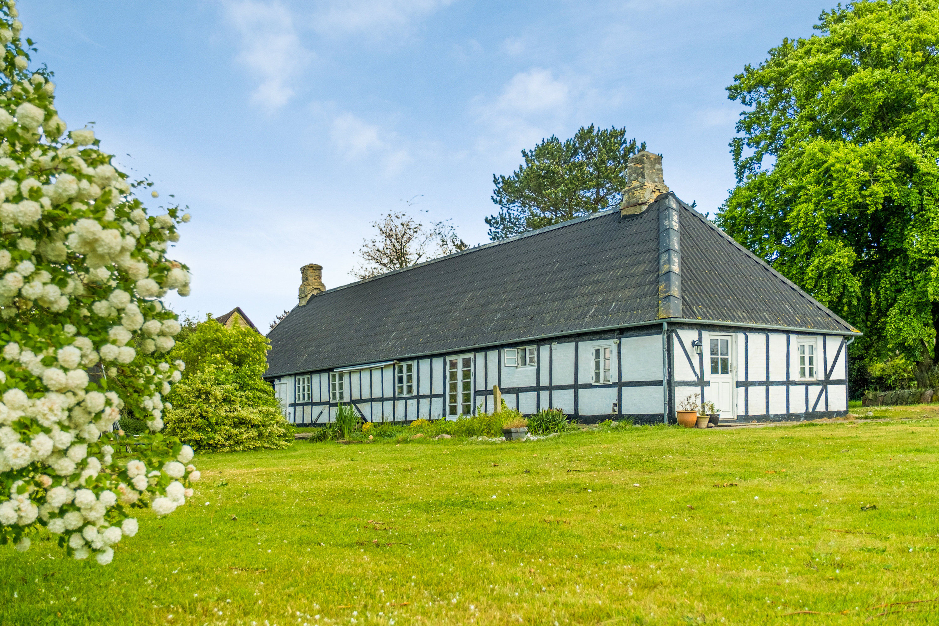 Fremhævet facade billede i fuldskærmstilstand. Billede af Juelsbergvej 4, Juelsberg, 5800 Nyborg