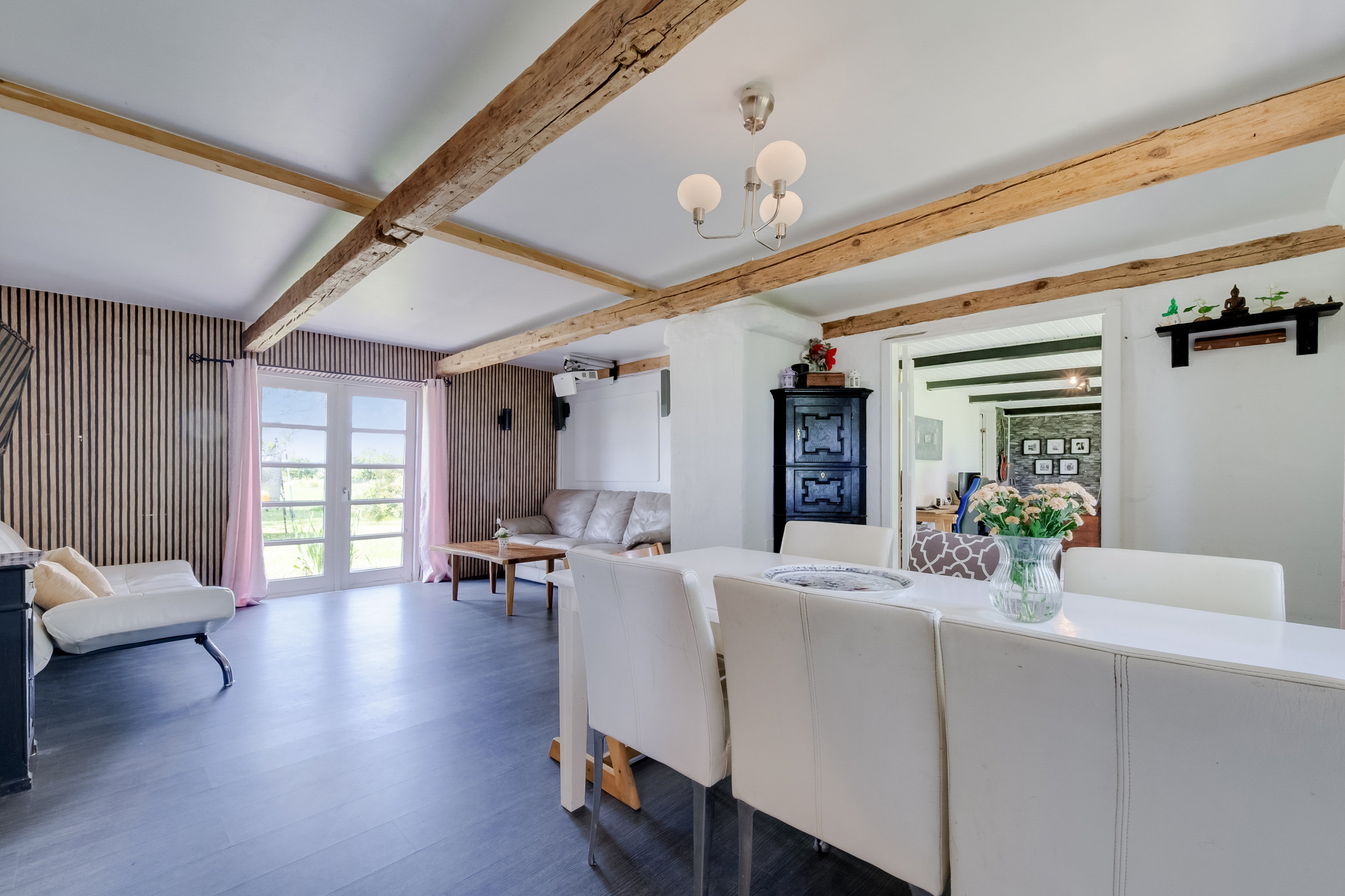 Fremhævet stue billede i fuldskærmstilstand. Billede af Juelsbergvej 4, Juelsberg, 5800 Nyborg