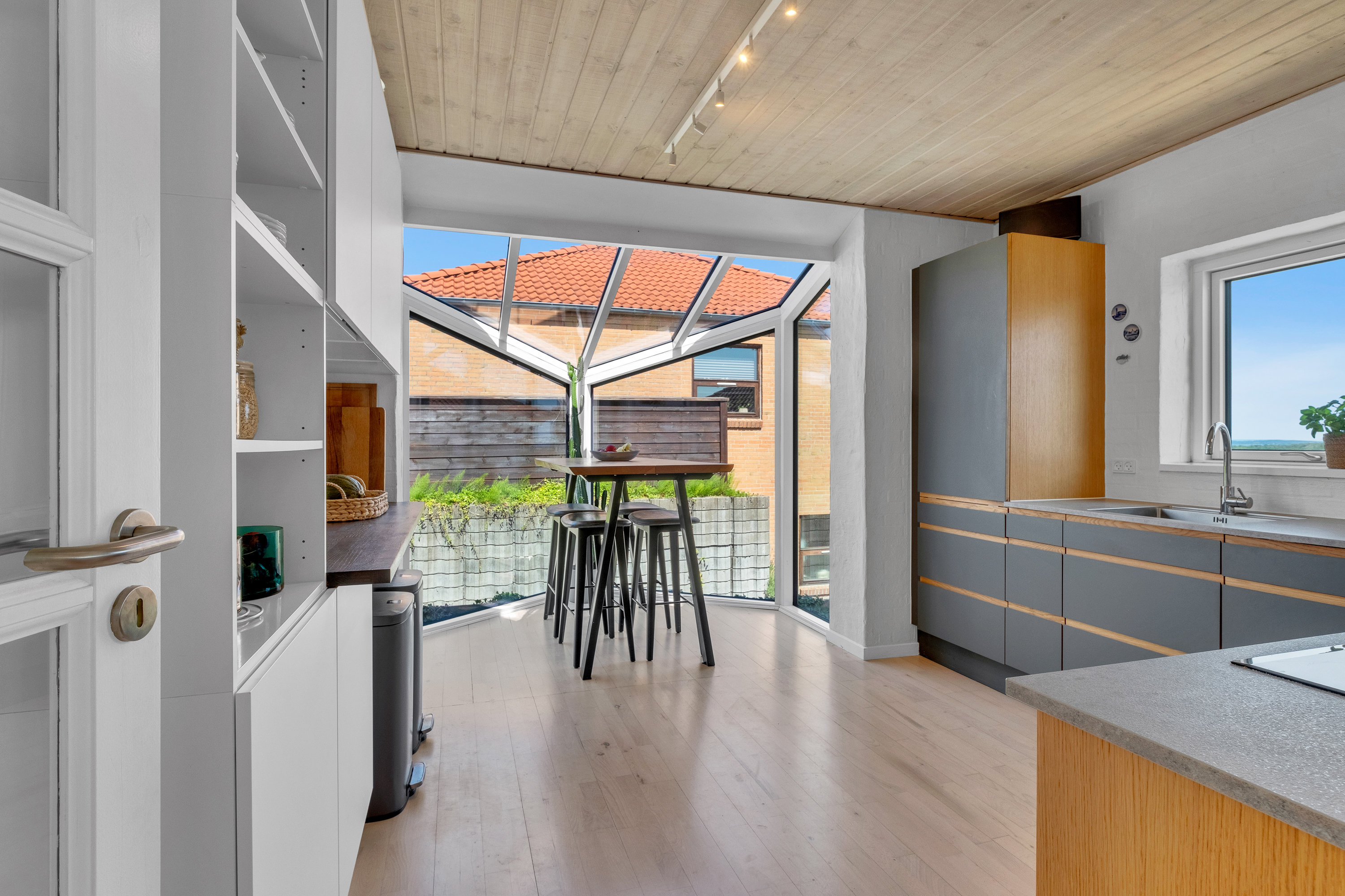 Fremhævet køkken billede i fuldskærmstilstand. Billede af Solvænget 1B, Løgten, 8541 Skødstrup