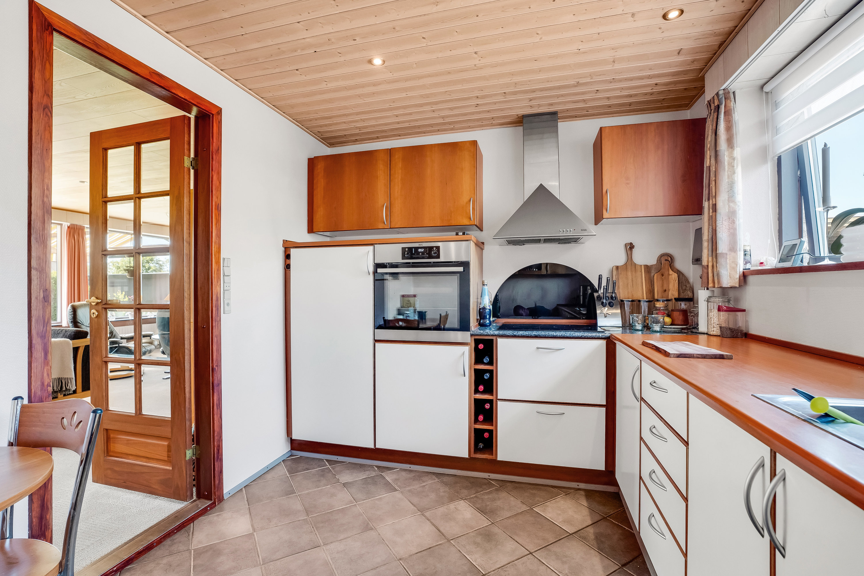 Fremhævet køkken billede i fuldskærmstilstand. Billede af Nymarksvej 32, 4900 Nakskov