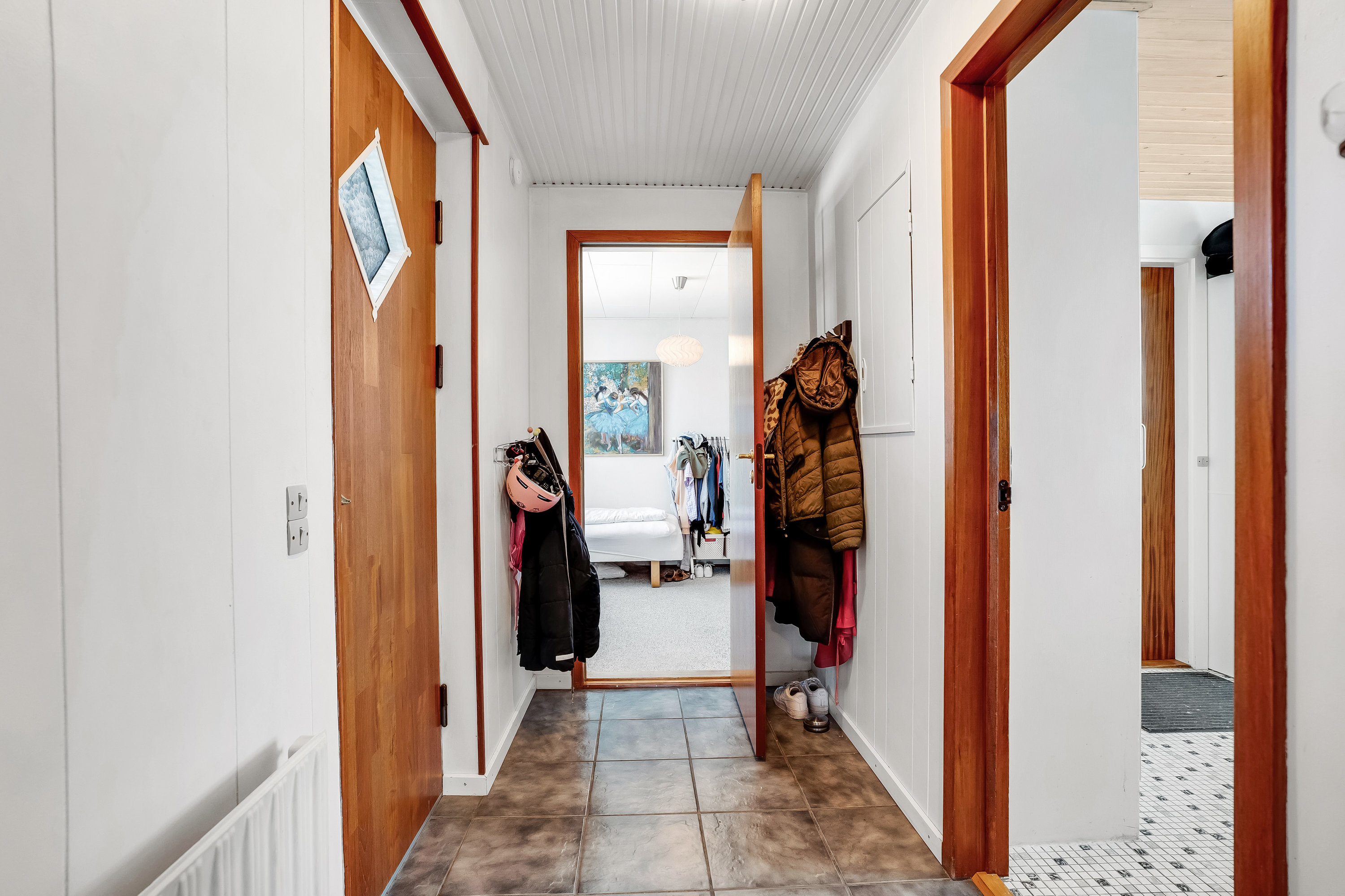 Fremhævet gang billede i fuldskærmstilstand. Billede af Nymarksvej 32, 4900 Nakskov