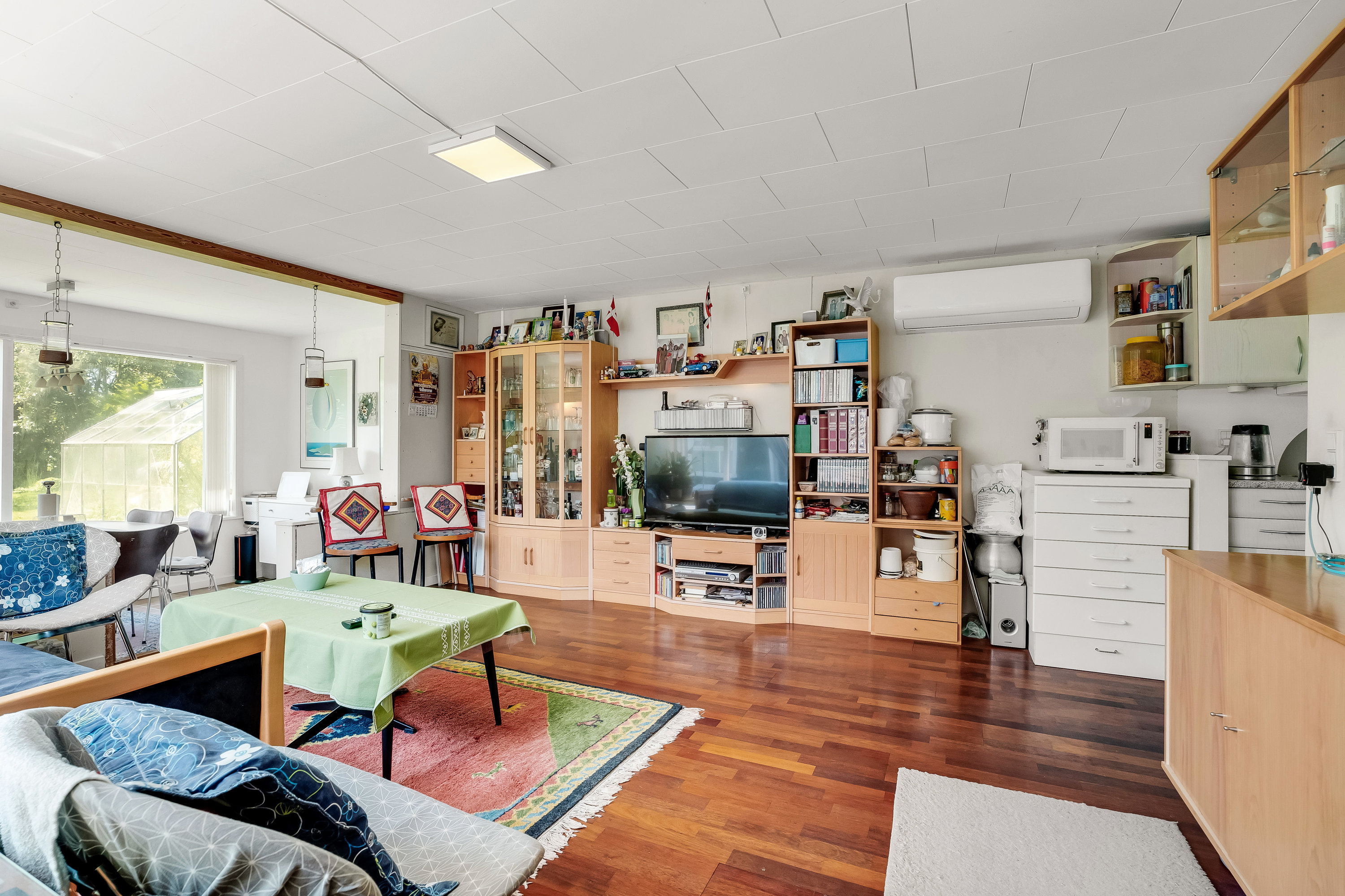 Fremhævet stue billede i fuldskærmstilstand. Billede af Rosenvangen 7, Vesternæs, 4900 Nakskov