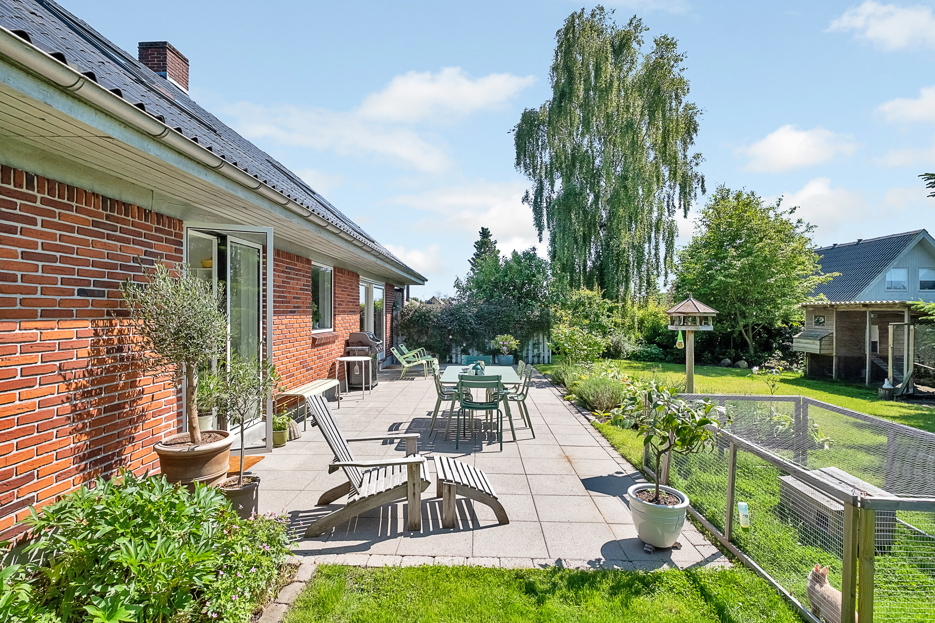 Fremhævet terrasse billede i fuldskærmstilstand. Billede af Rønnehaven 30, 8520 Lystrup