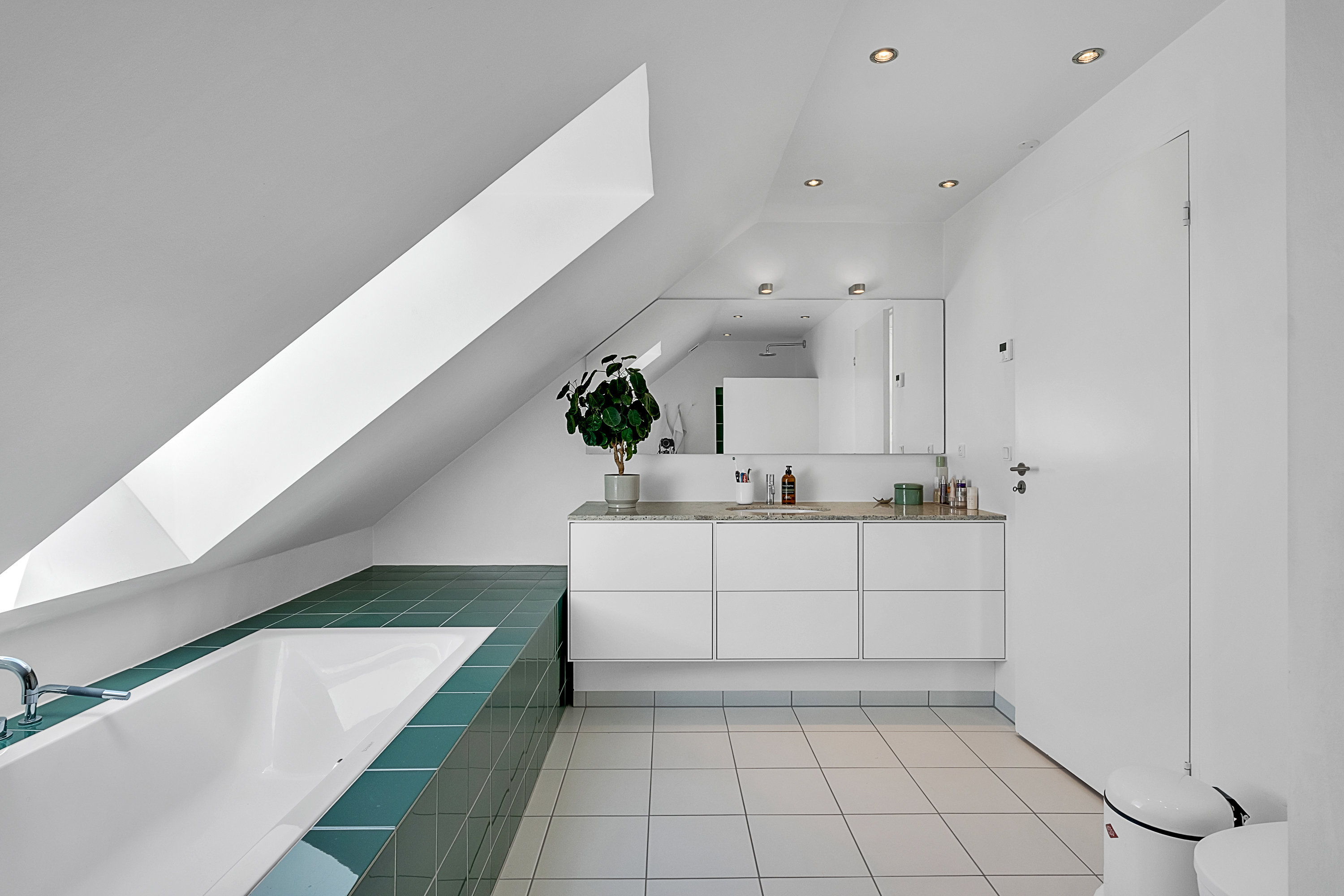 Fremhævet badeværelse billede i fuldskærmstilstand. Billede af Rønnehaven 30, 8520 Lystrup