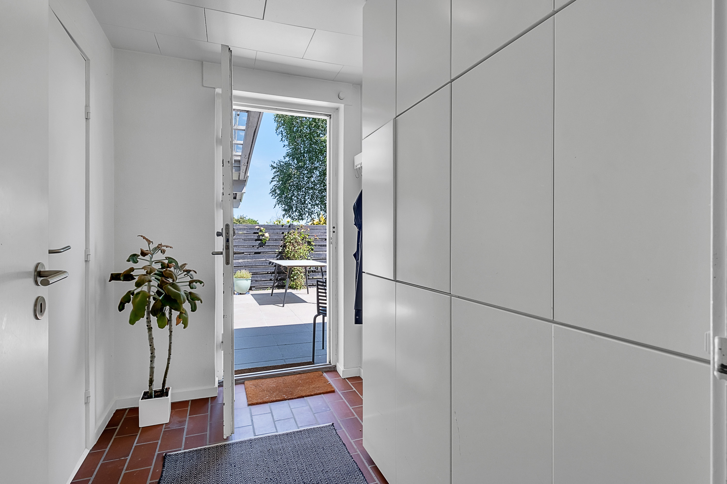 Fremhævet entré billede i fuldskærmstilstand. Billede af Rønnehaven 30, 8520 Lystrup