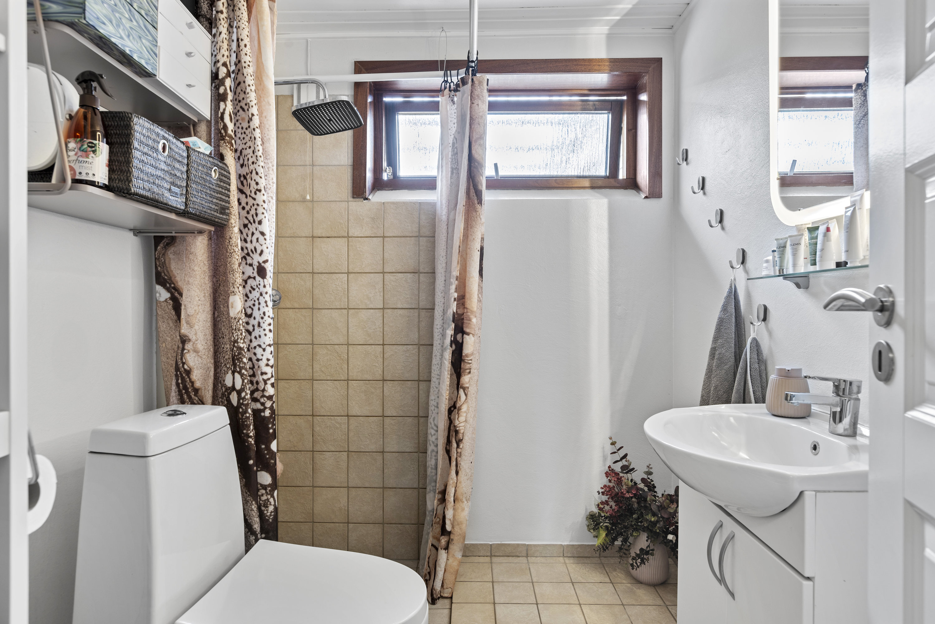 Fremhævet badeværelse billede i fuldskærmstilstand. Billede af Vangevej 23, 4400 Kalundborg