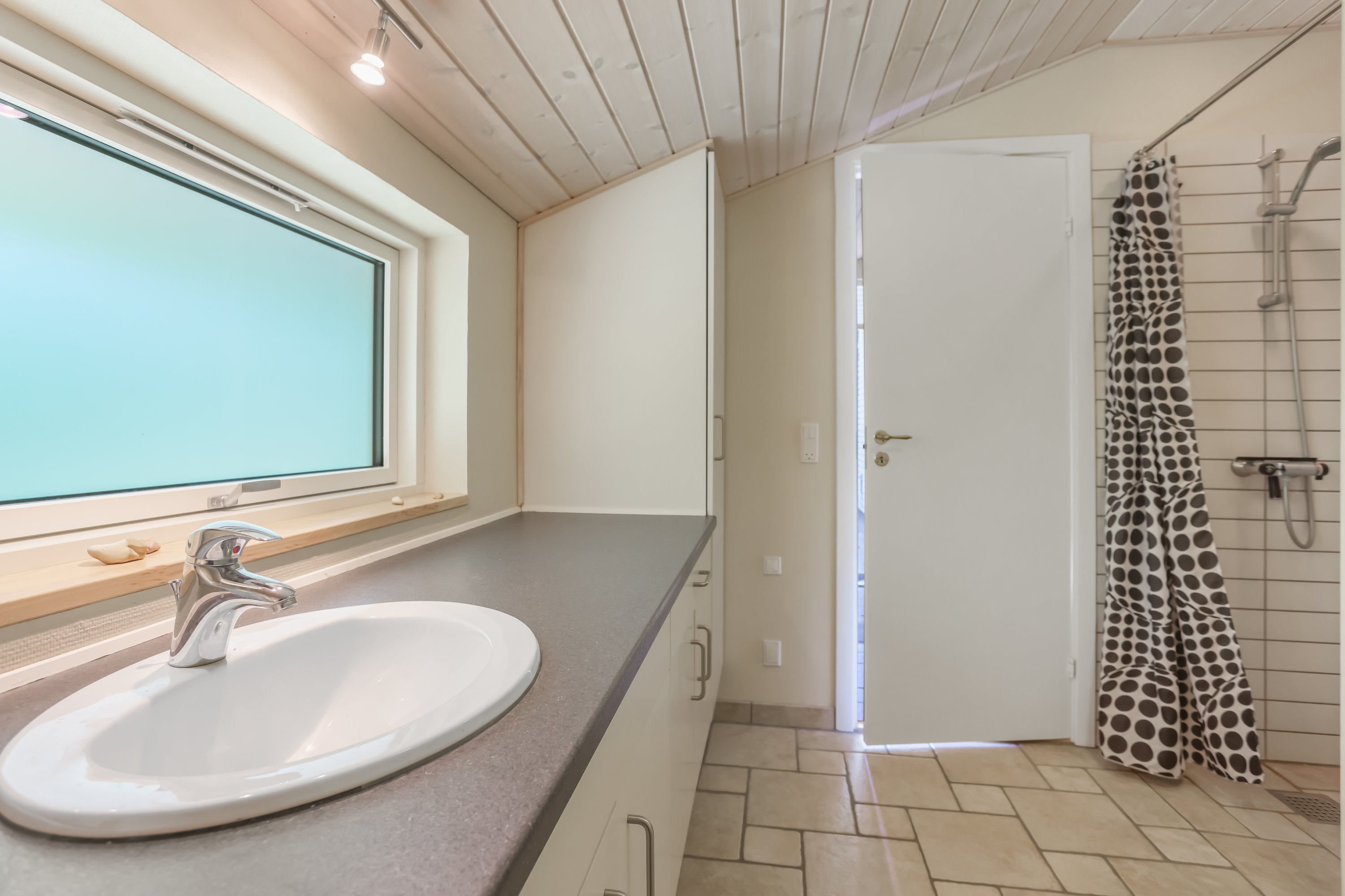 Fremhævet badeværelse billede i fuldskærmstilstand. Billede af Tingvej 42, Ulbjerg, 8832 Skals