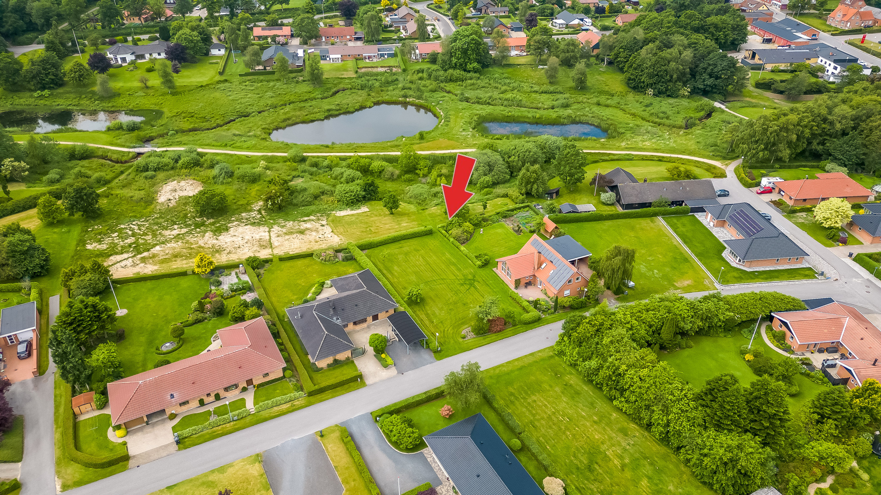 Helårsgrund: Luftfoto på Grønningen 16, 7550 Sørvad