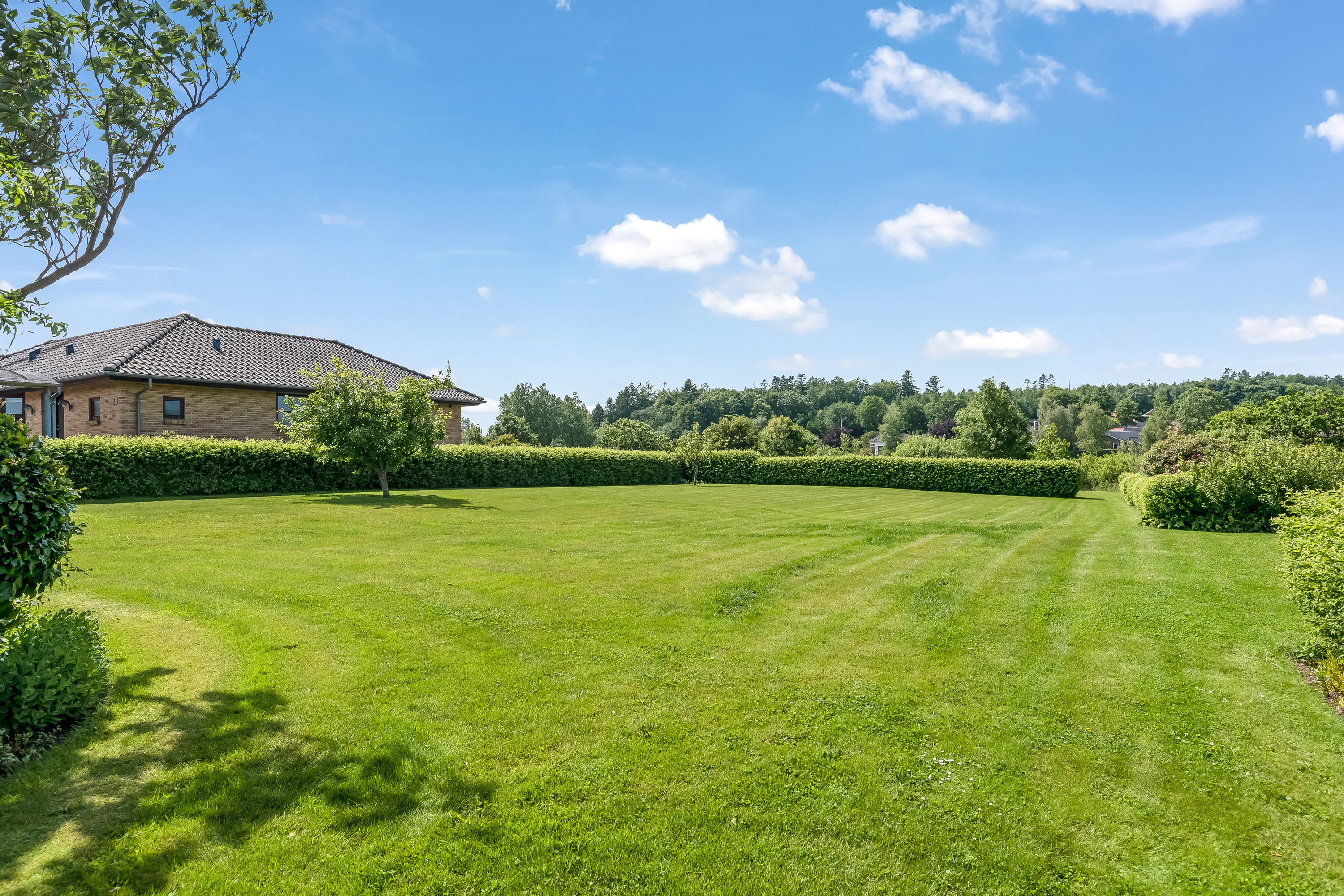 Fremhævet grund billede i fuldskærmstilstand. Billede af Grønningen 16, 7550 Sørvad