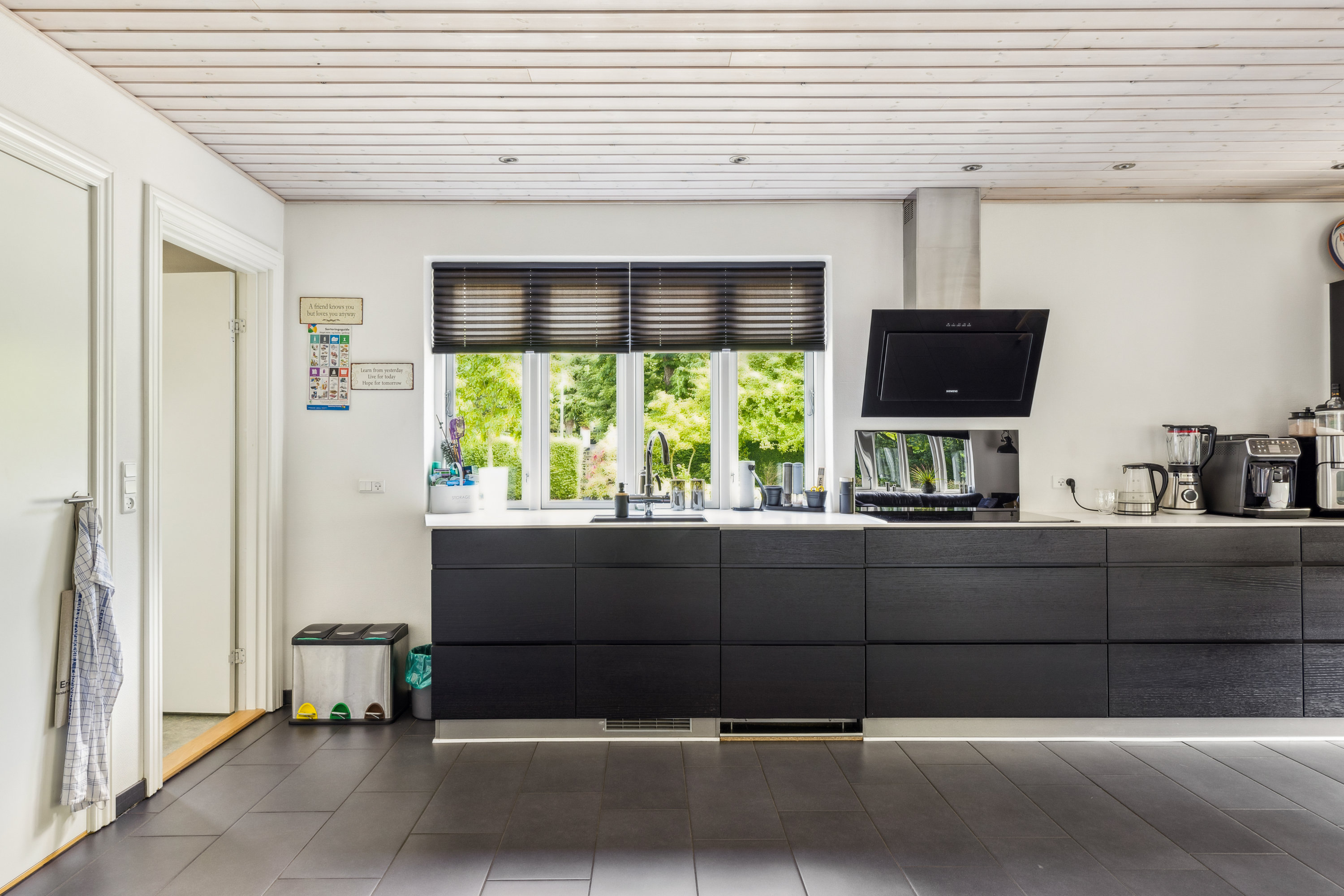 Fremhævet køkken billede i fuldskærmstilstand. Billede af Søndertoft 19, Kværs, 6300 Gråsten