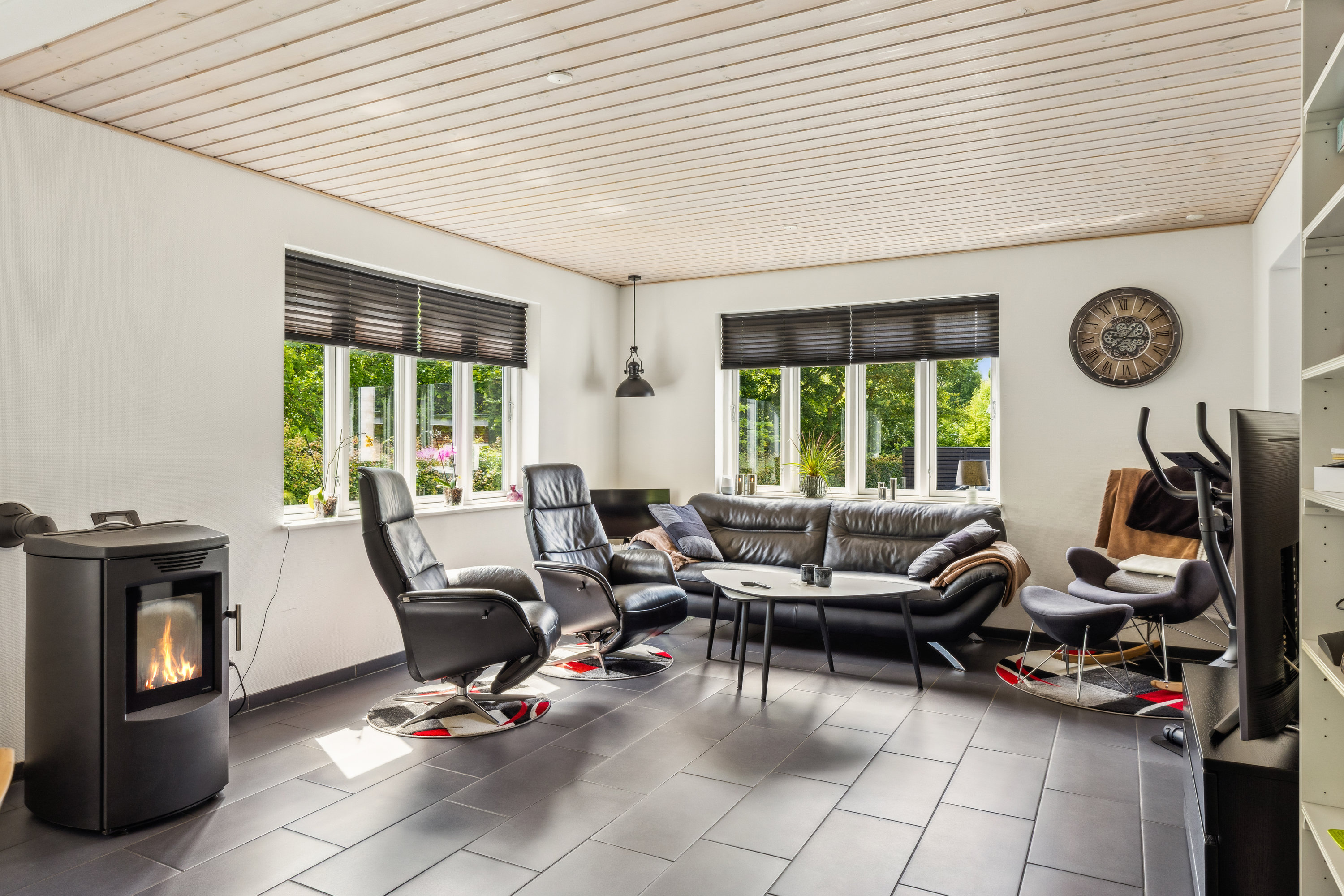 Fremhævet stue billede i fuldskærmstilstand. Billede af Søndertoft 19, Kværs, 6300 Gråsten