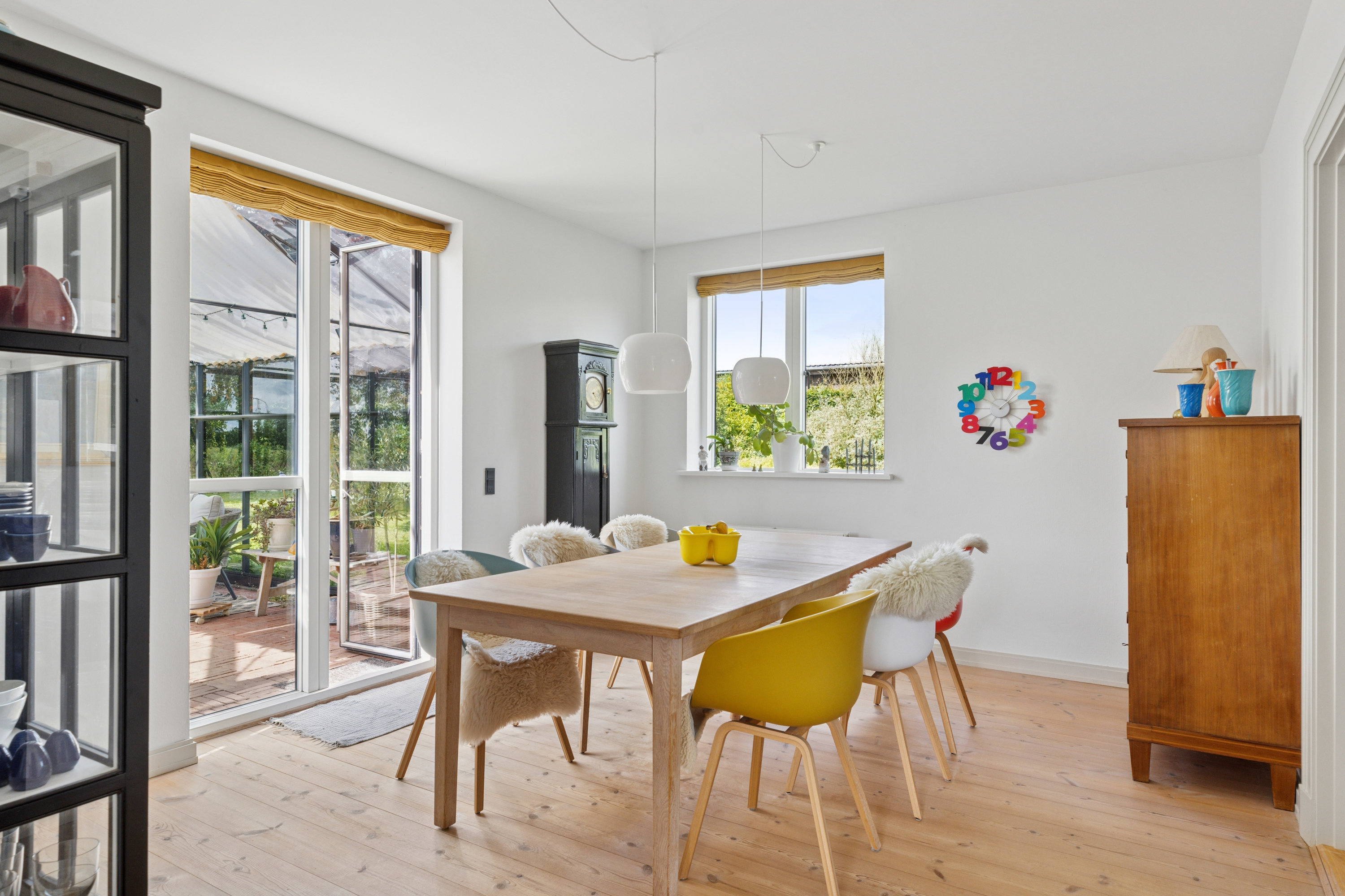 Fremhævet stue billede i fuldskærmstilstand. Billede af Dyrehegnet 15, 6300 Gråsten