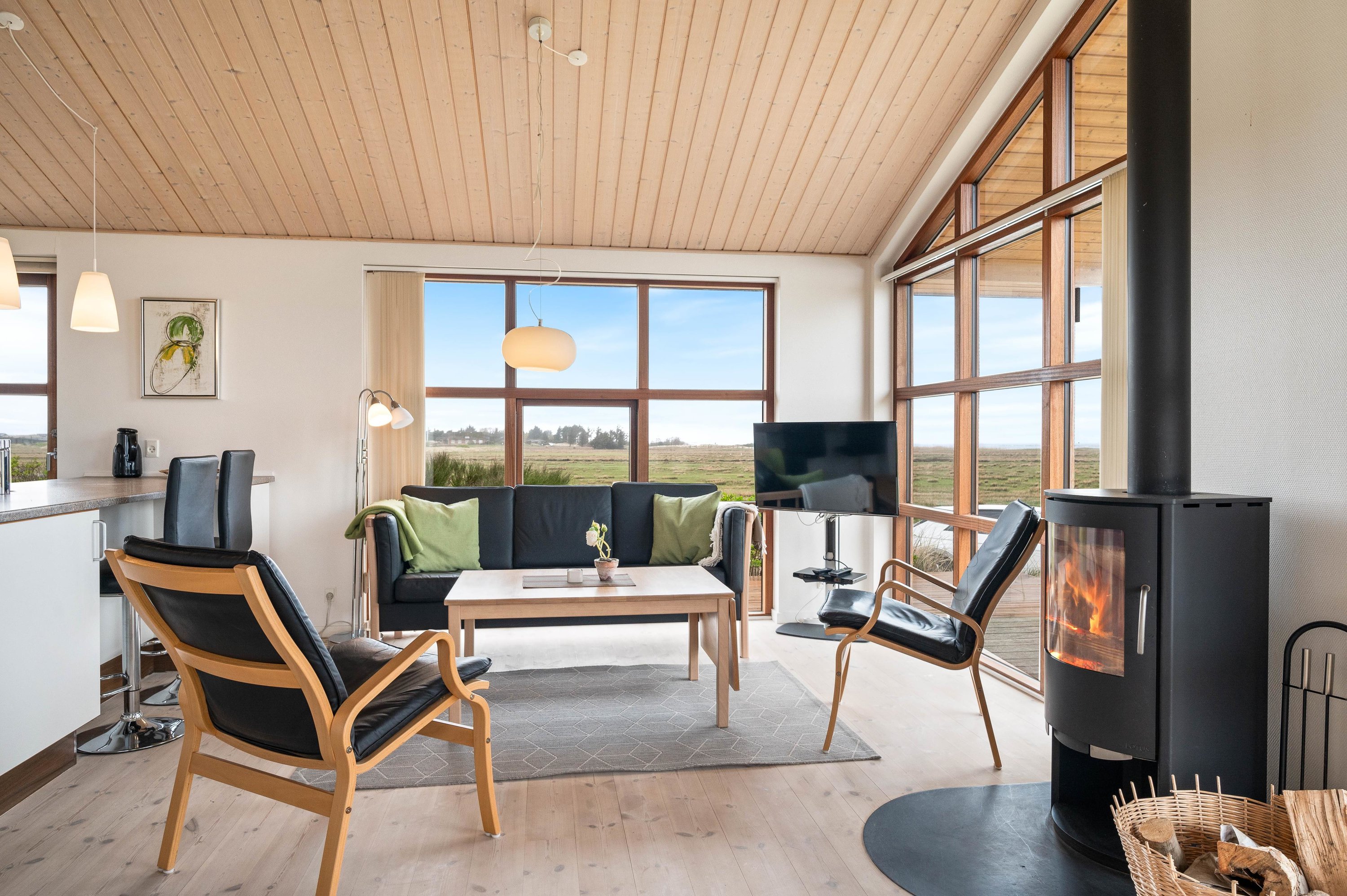 Fremhævet  billede i fuldskærmstilstand. Billede af Tornbjerrevej 10, Haurvig, 6960 Hvide Sande