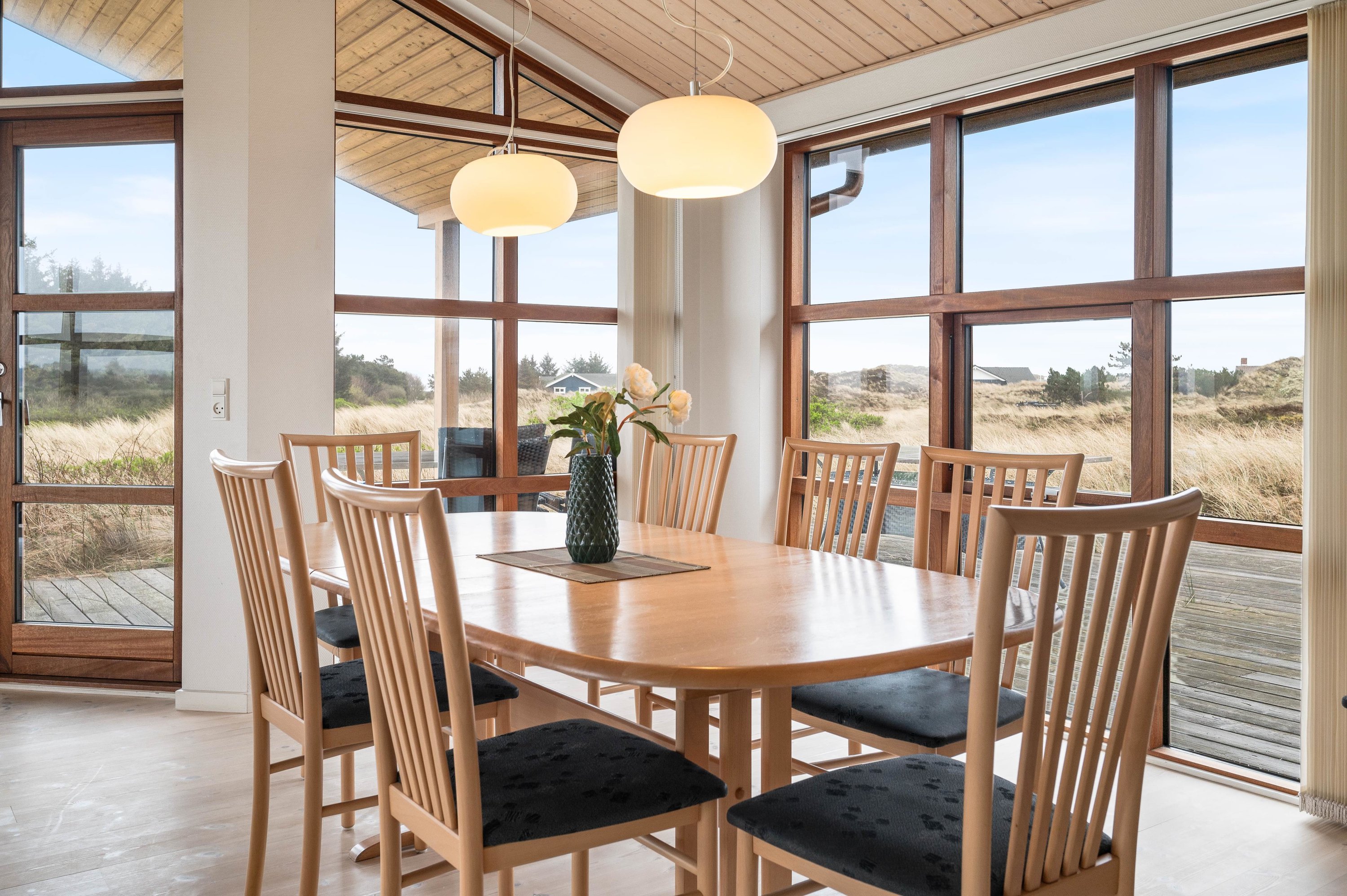 Fremhævet  billede i fuldskærmstilstand. Billede af Tornbjerrevej 10, Haurvig, 6960 Hvide Sande