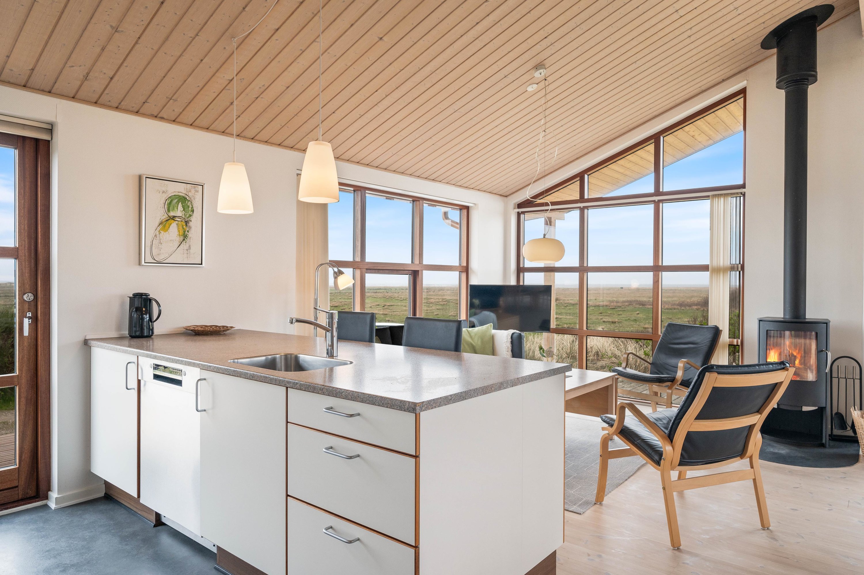 Fremhævet  billede i fuldskærmstilstand. Billede af Tornbjerrevej 10, Haurvig, 6960 Hvide Sande