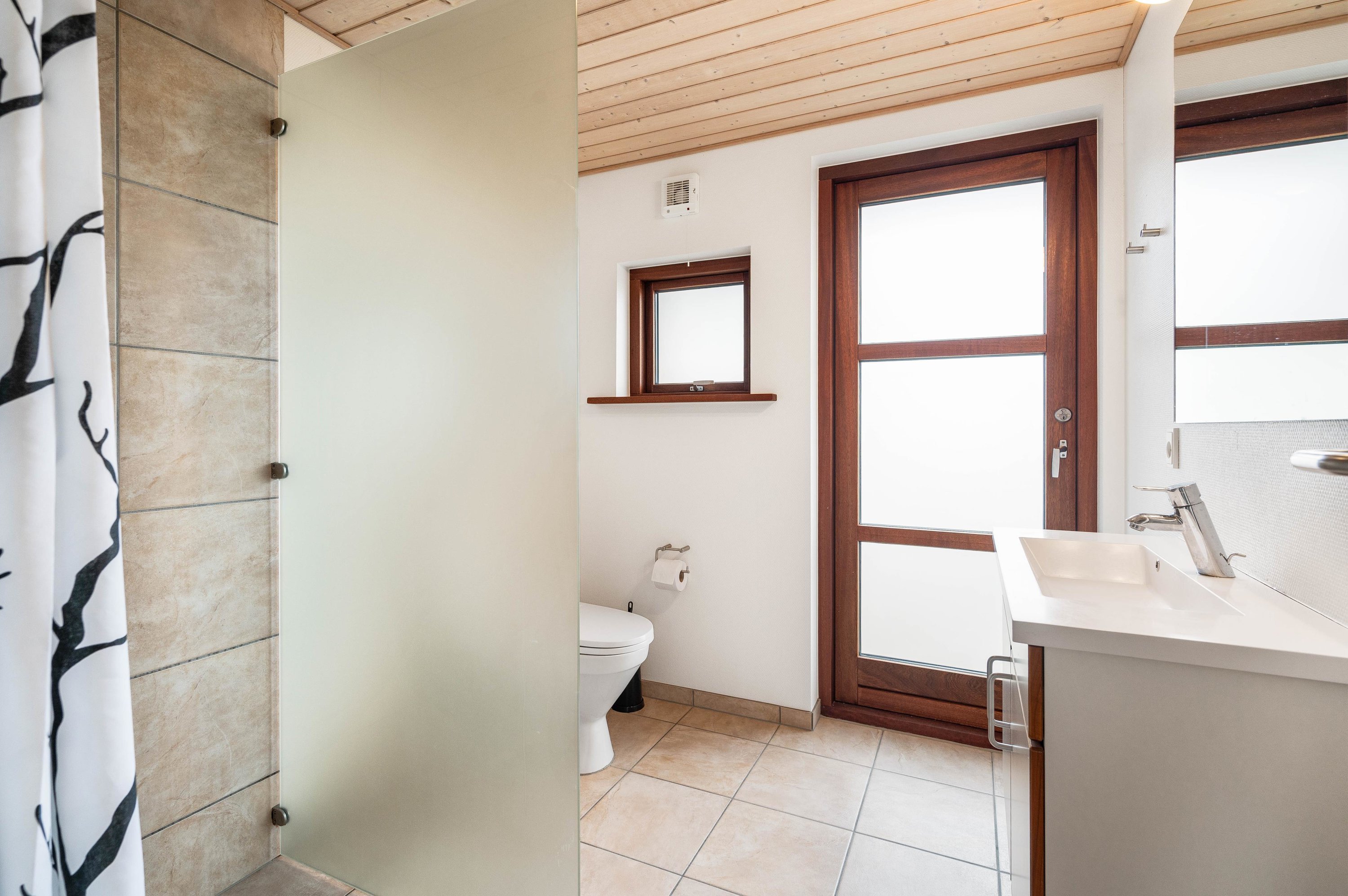 Fremhævet  billede i fuldskærmstilstand. Billede af Tornbjerrevej 10, Haurvig, 6960 Hvide Sande