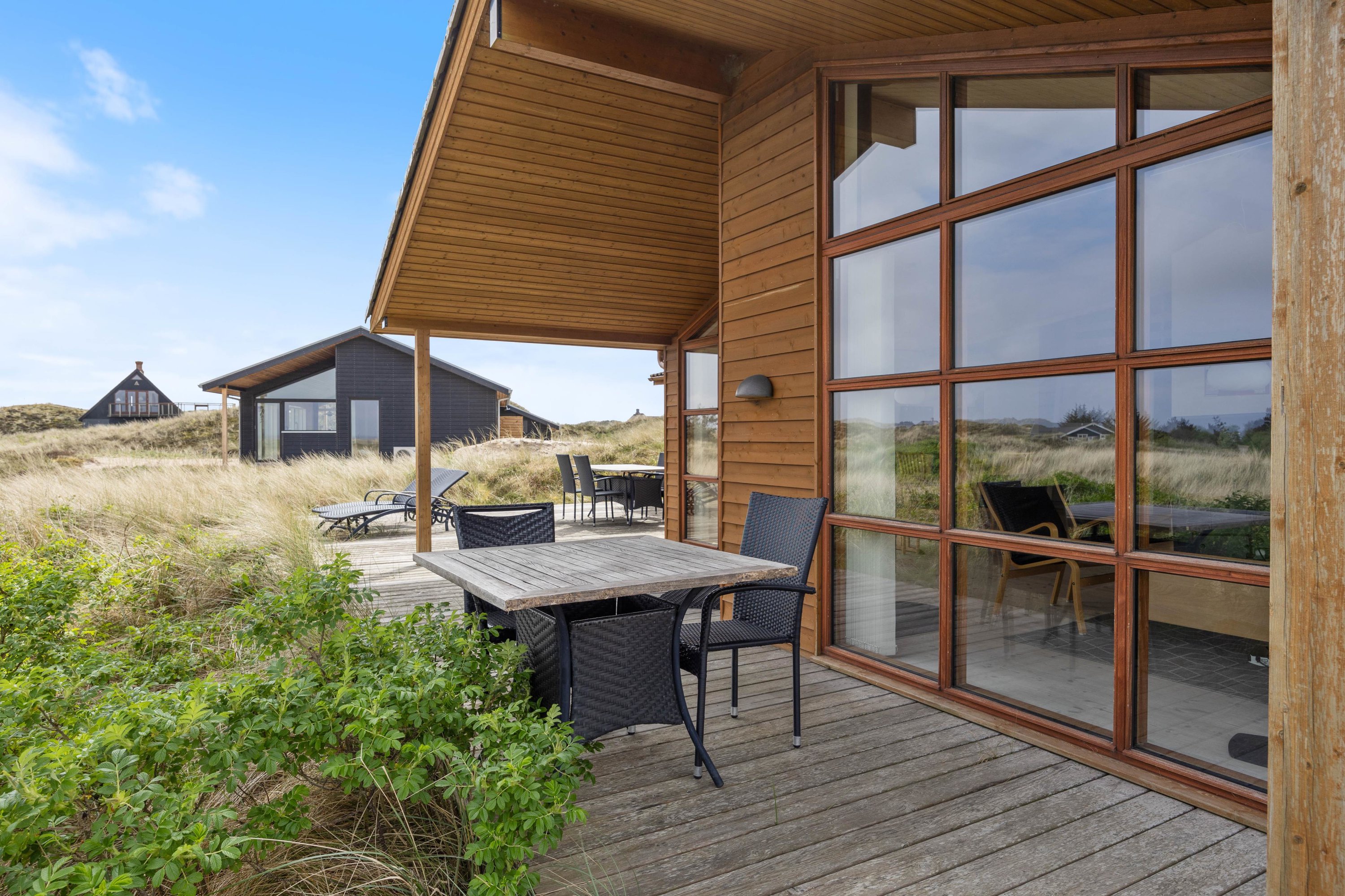 Fremhævet  billede i fuldskærmstilstand. Billede af Tornbjerrevej 10, Haurvig, 6960 Hvide Sande