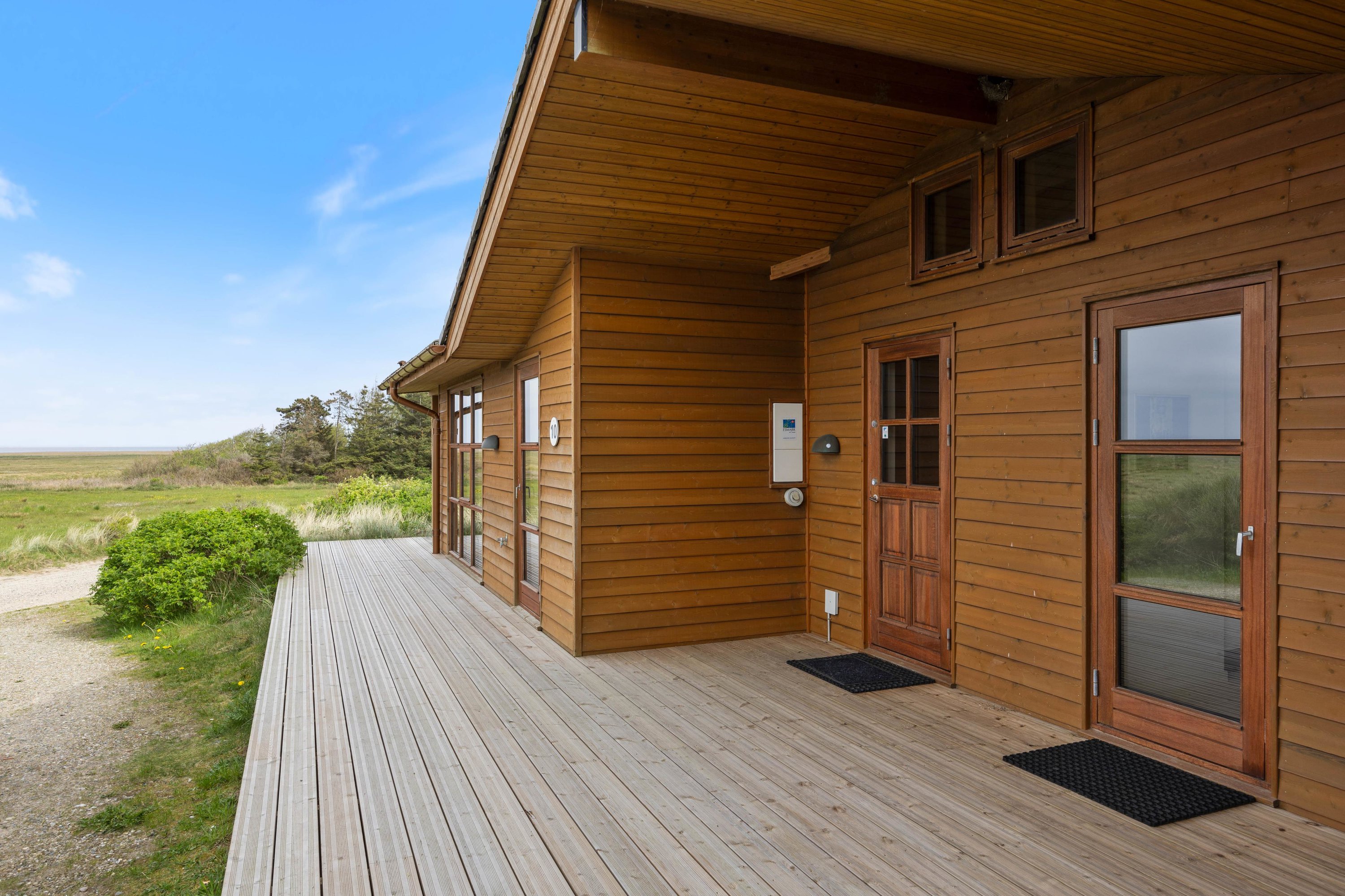 Fremhævet  billede i fuldskærmstilstand. Billede af Tornbjerrevej 10, Haurvig, 6960 Hvide Sande