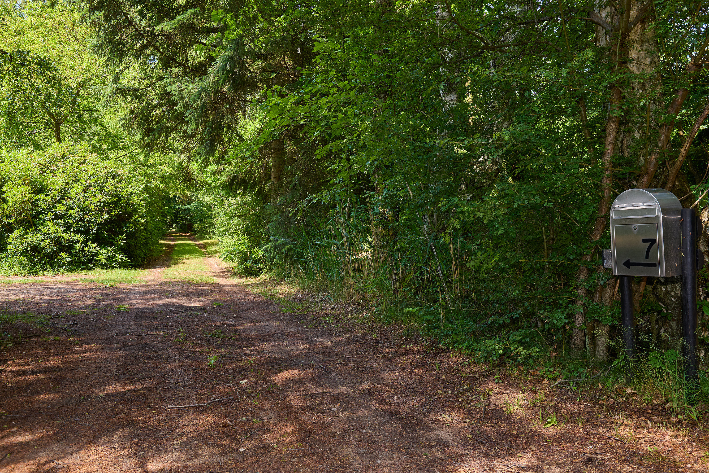 Fremhævet indkørsel billede i fuldskærmstilstand. Billede af Tvede Linds Vej 7, Tibirke Sand, 3300 Frederiksværk